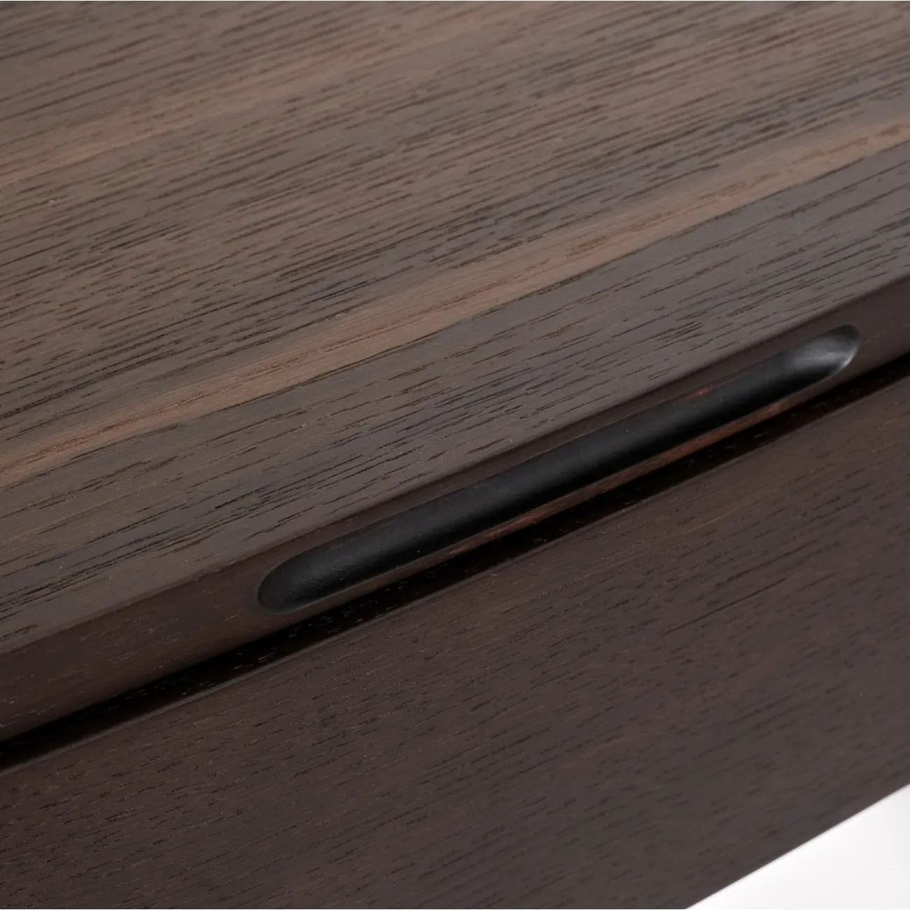 Стол туалетный с зеркалом 77IP-D20730 от LaLume Стол туалетный с зеркалом 77IP-D20730 от LaLume