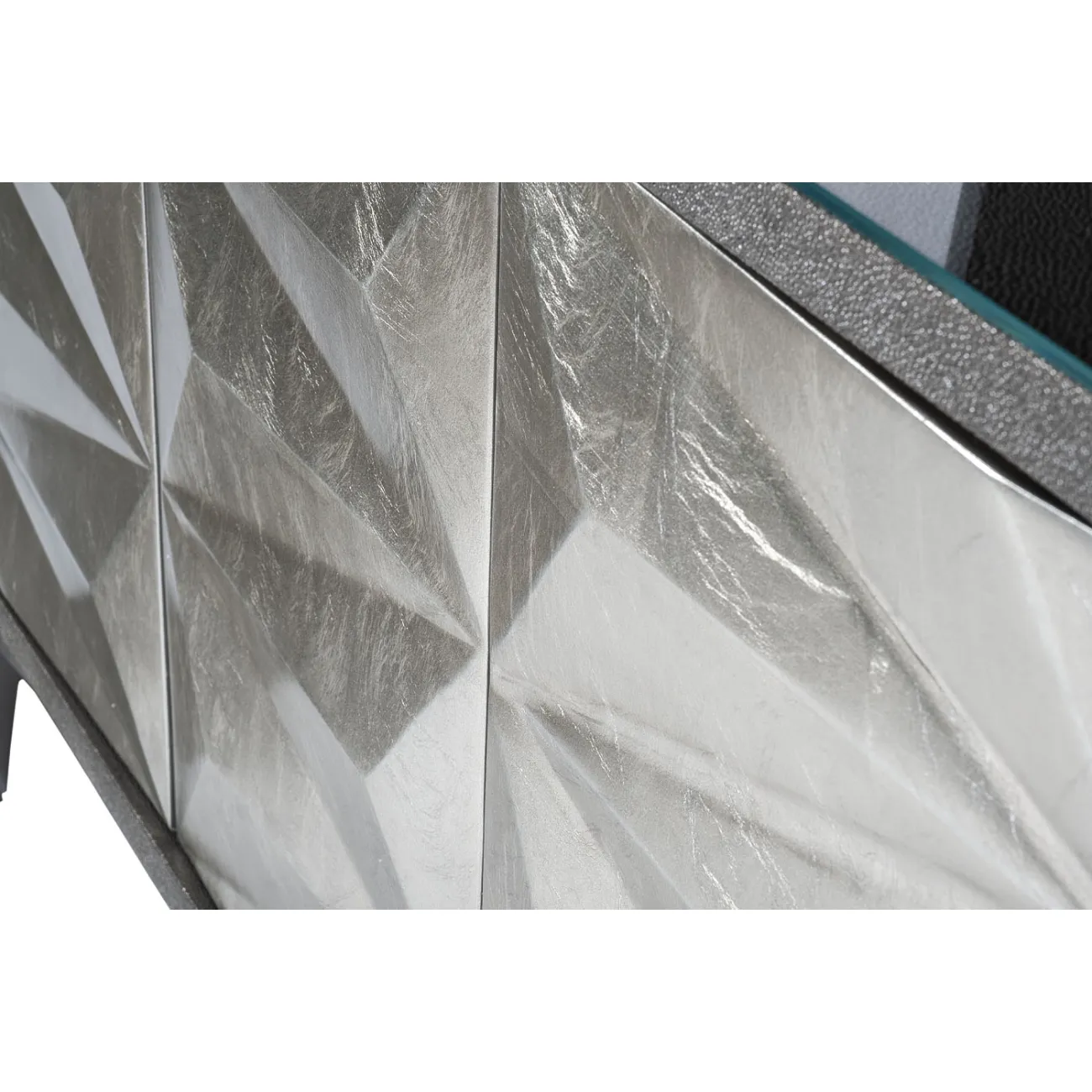 КОМОД С РЕЛЬЕФНЫМ ФАСАДОМ, ОТДЕЛКА ПОД СКАТА от LaLume КОМОД С РЕЛЬЕФНЫМ ФАСАДОМ, ОТДЕЛКА ПОД СКАТА от LaLume