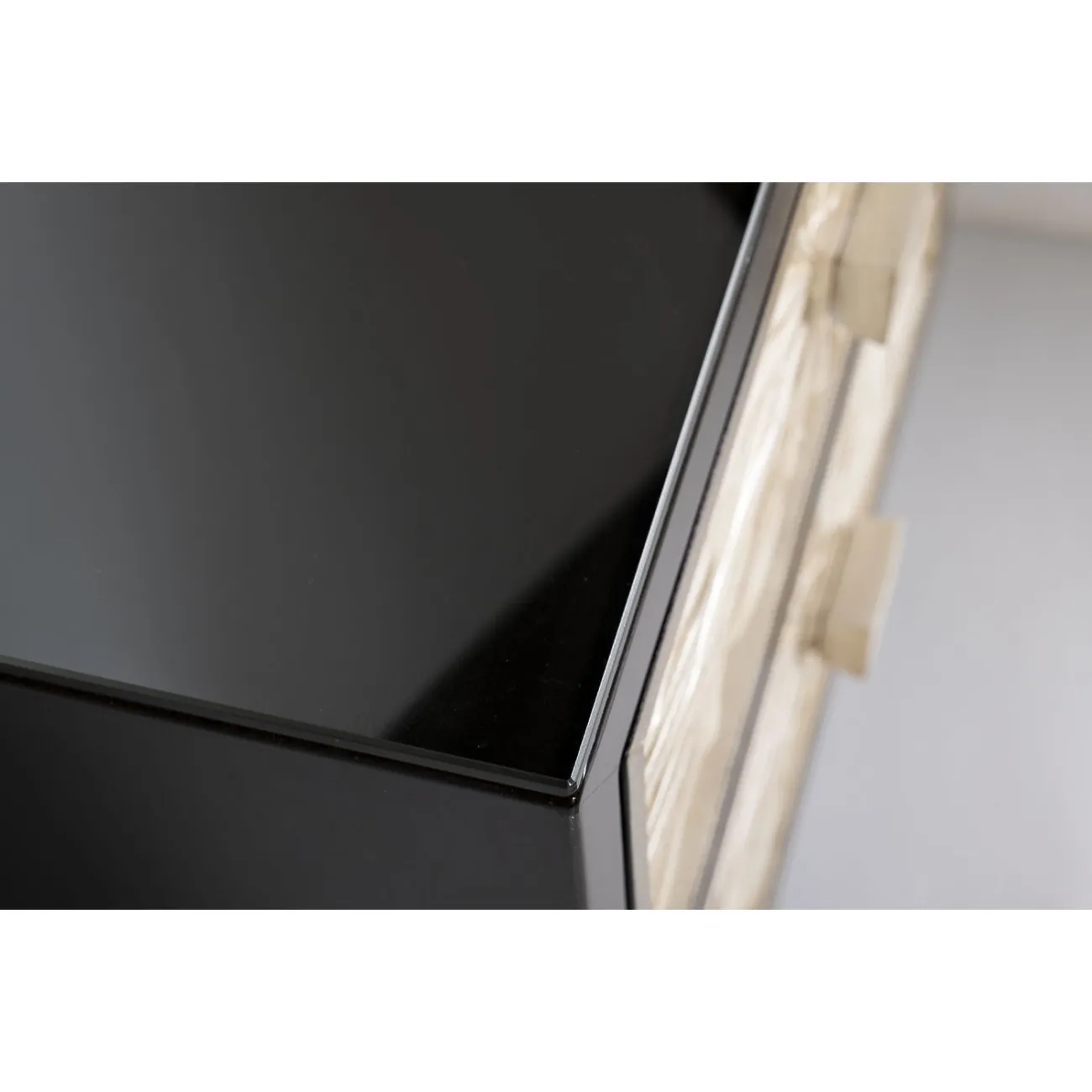 ТУМБОЧКА С ВЫДВИЖНЫМИ ЯЩИКАМИ ART-2921-E от LaLume ТУМБОЧКА С ВЫДВИЖНЫМИ ЯЩИКАМИ ART-2921-E от LaLume