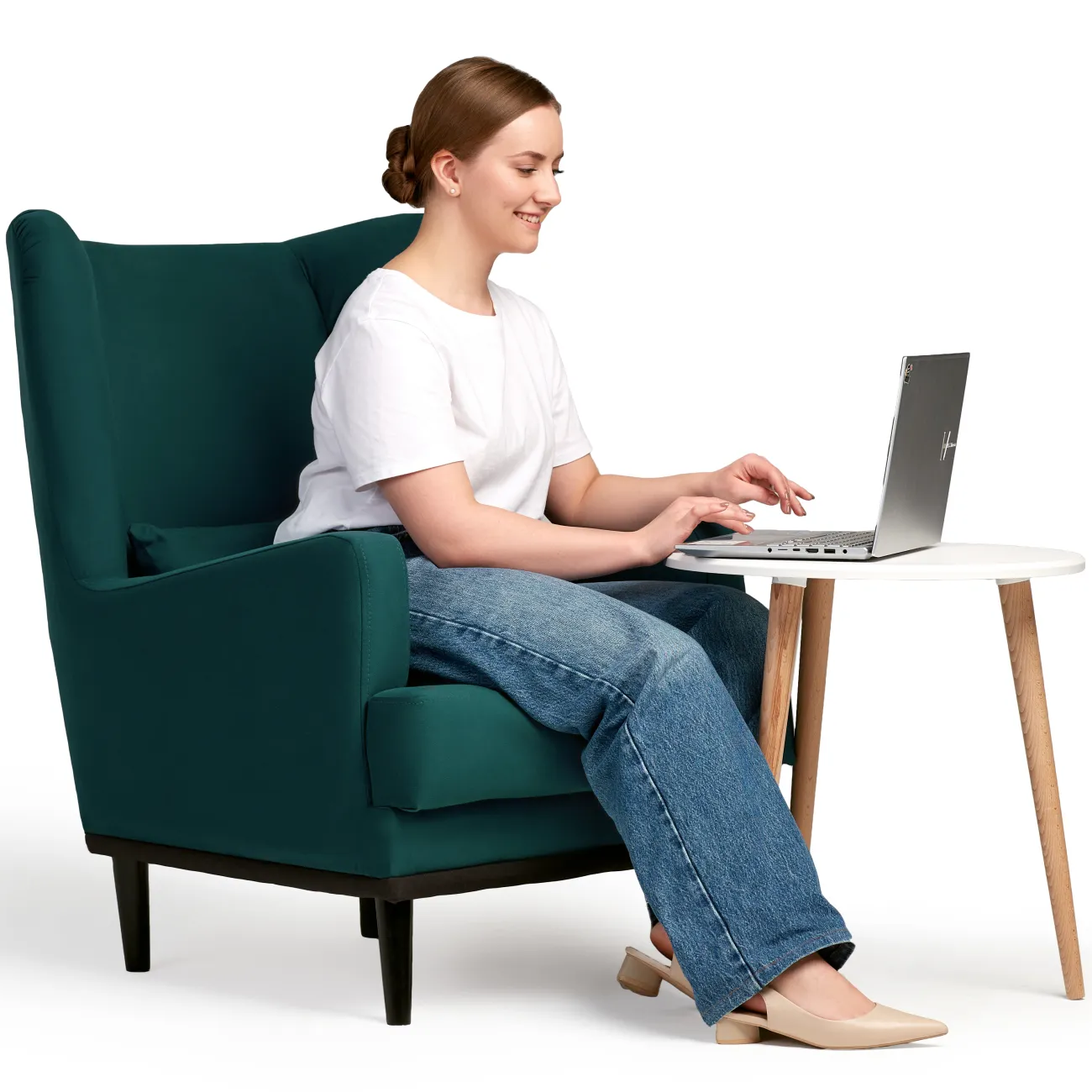 Изысканное комфортное кресло Оскар в темно-зеленом цвете от Zara - идеальное решение для вашего интерьера Изысканное комфортное кресло Оскар в темно-зеленом цвете от Zara - идеальное решение для вашего интерьера