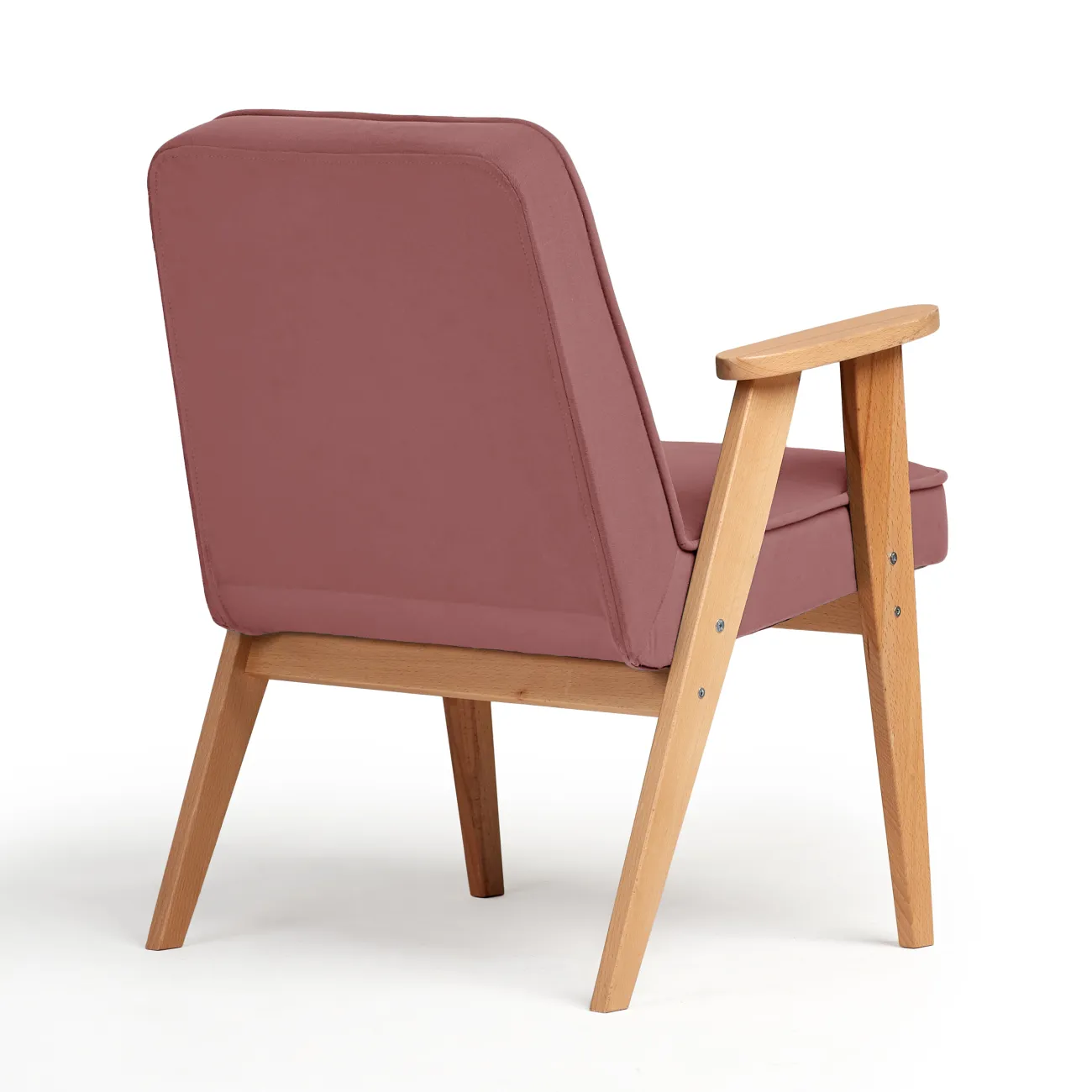 Уютное кресло Несс в нежном светло-розовом оттенке - идеальное дополнение к вашему интерьеру!