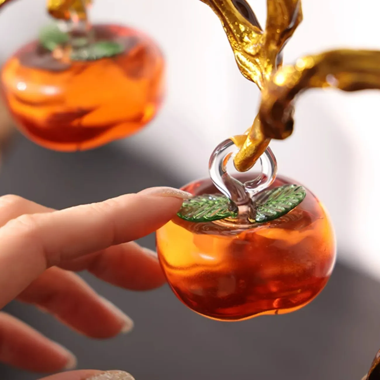 Изысканный настольный декор из стекла и металла "Дерево хурмы" Qiekoo от LaLume HR38152-32 Изысканный настольный декор из стекла и металла "Дерево хурмы" Qiekoo от LaLume HR38152-32