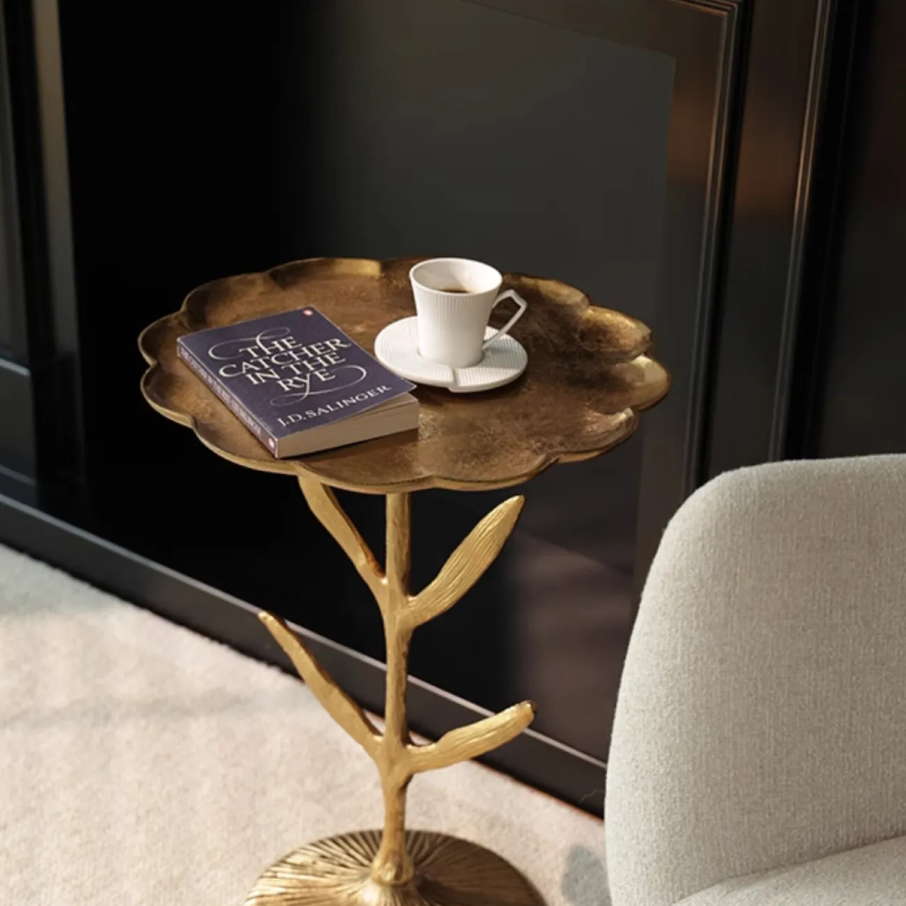 Индийский дизайнерский столик из алюминия в виде подсолнечника Qikuo от LaLume