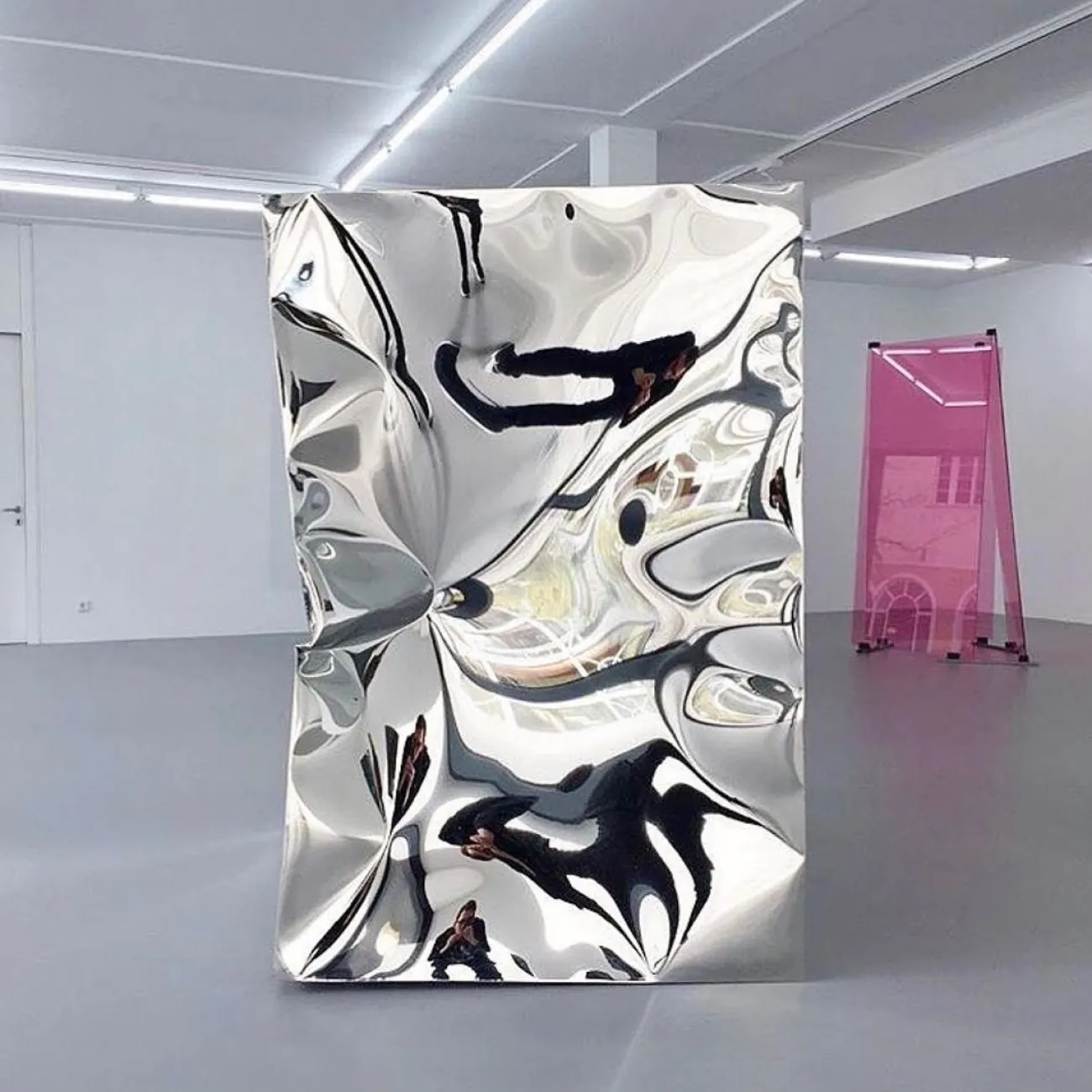 Рельефная трёхмерная интерьерная картина от LaLume под серебро KR38162-32 Рельефная трёхмерная интерьерная картина от LaLume под серебро KR38162-32