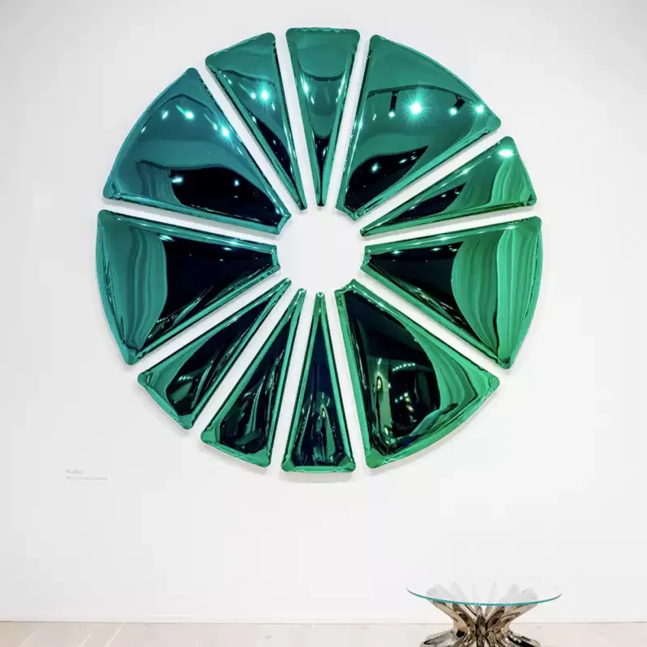 Интерьерное круглое панно "Цветок из металла" от LaLume из нержавеющей стали PN38173-32 Интерьерное круглое панно "Цветок из металла" от LaLume из нержавеющей стали PN38173-32