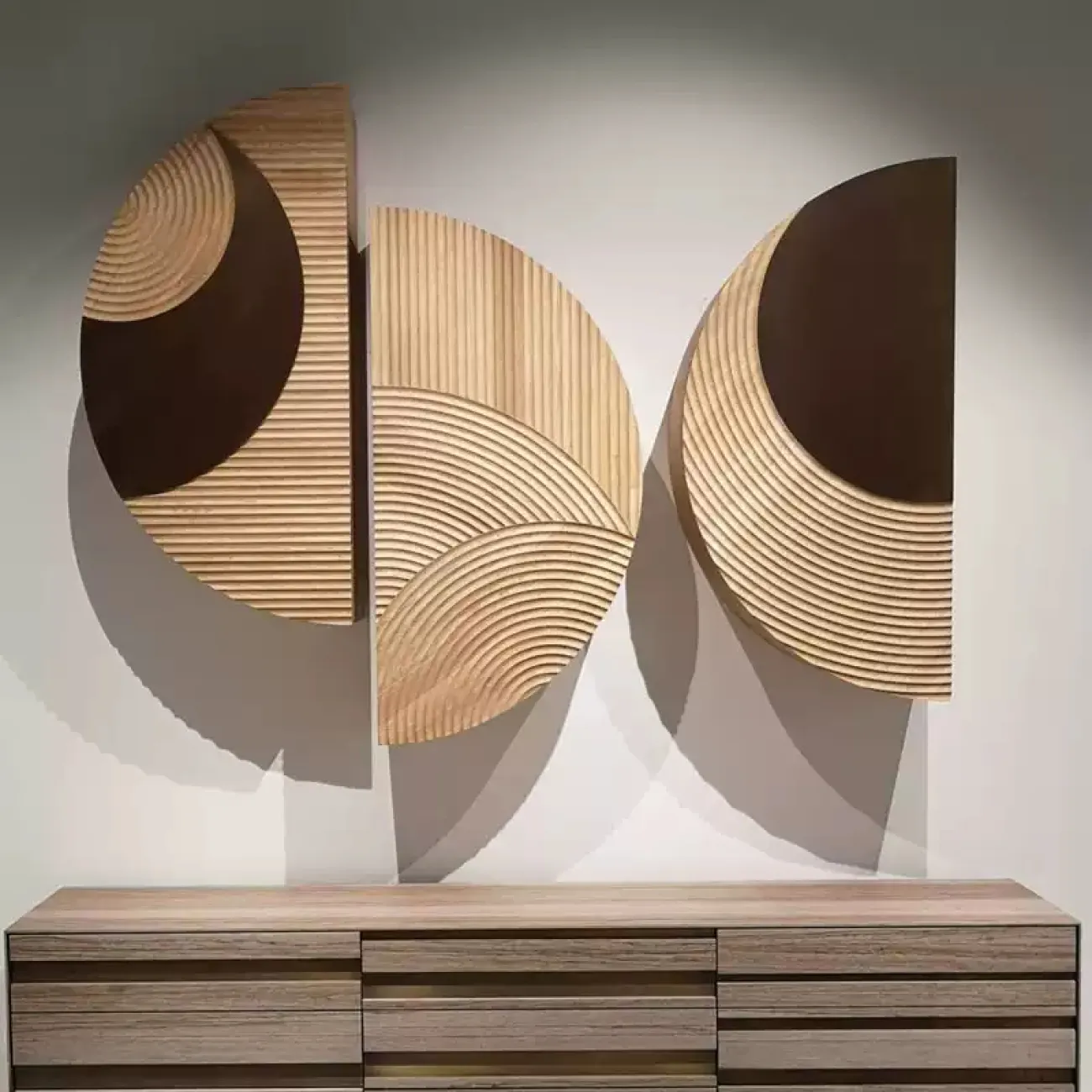 Современное дизайнерское панно "Три полукруга" от LaLume из дерева PN38175-32 Современное дизайнерское панно "Три полукруга" от LaLume из дерева PN38175-32