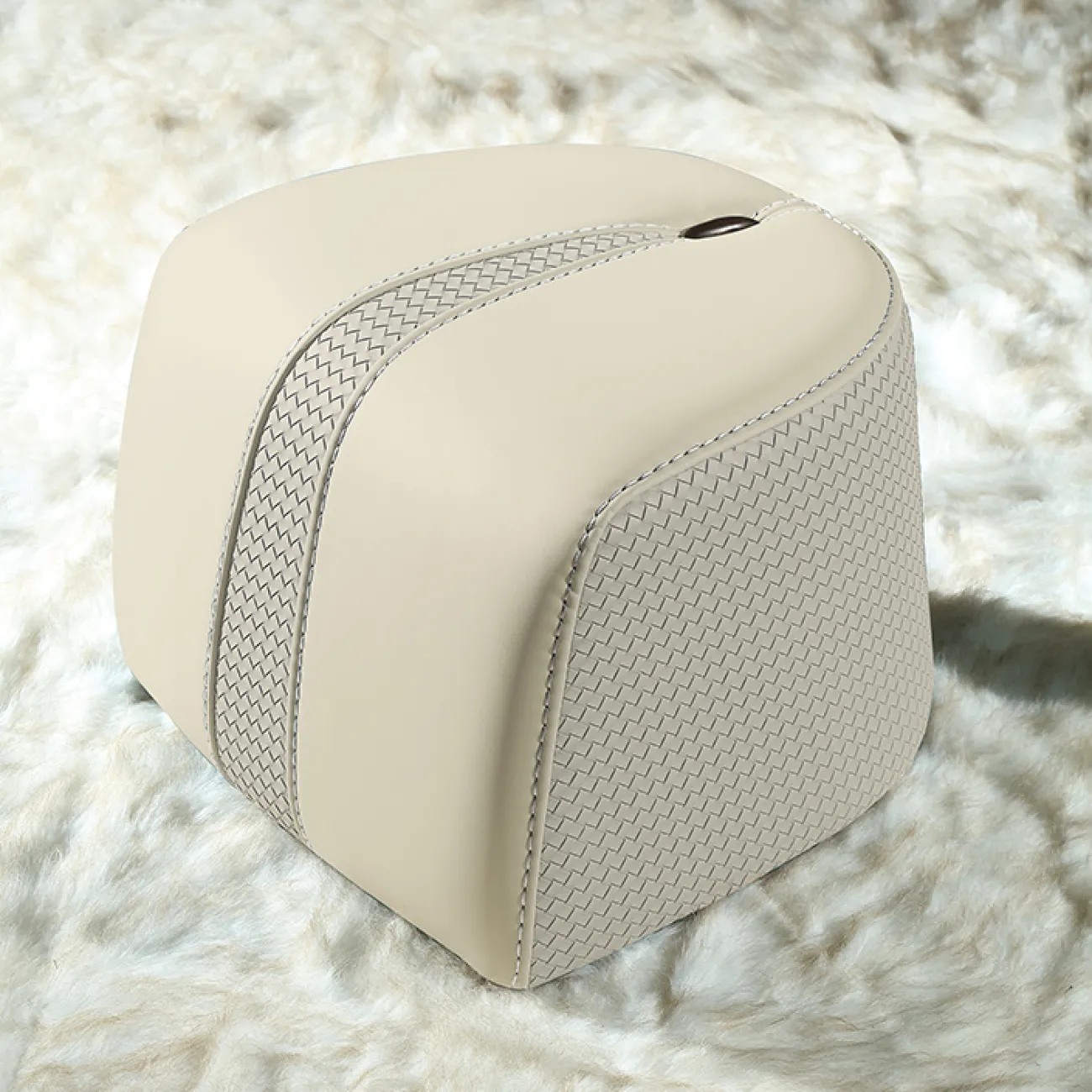 Современное кресло-качалка "Bedoya" от MIVICA из дерева и кожи KR38178-32