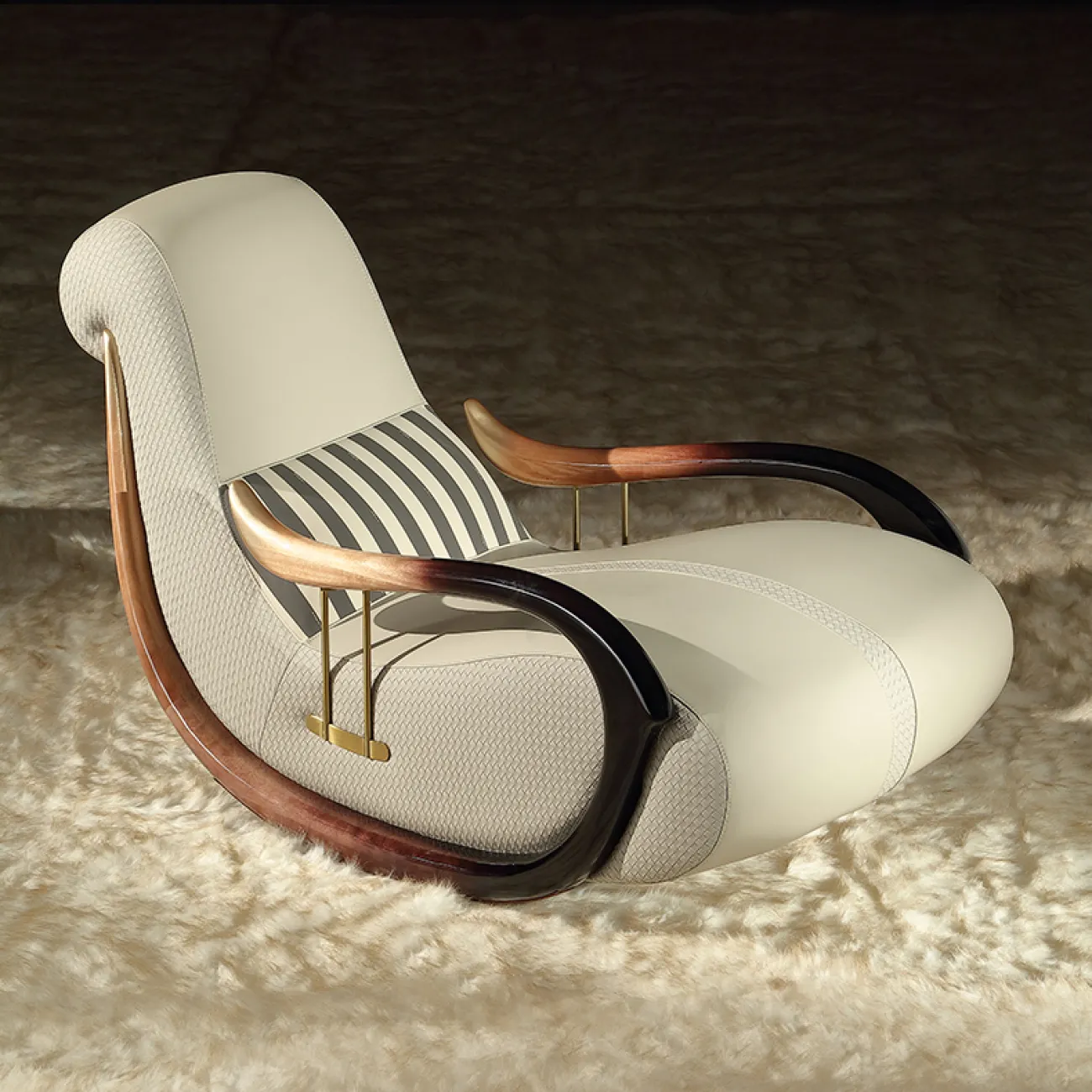 Современное кресло-качалка "Bedoya" от MIVICA из дерева и кожи KR38178-32