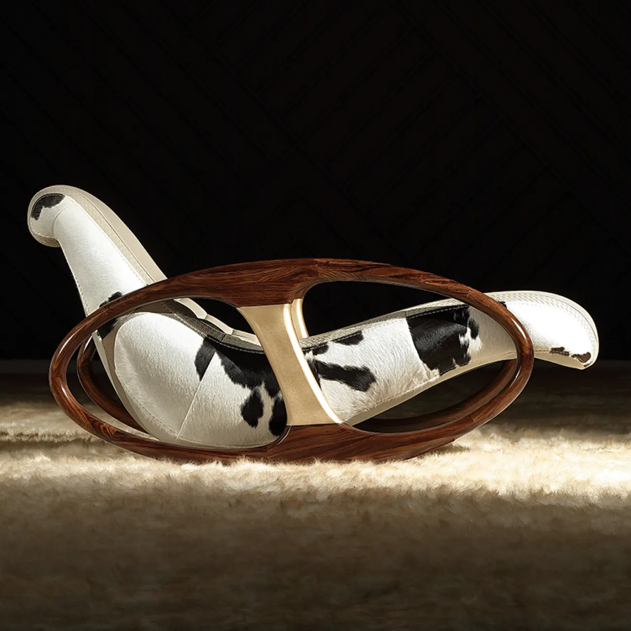 Современное кресло-качалка от MIVICA из дерева и кожи KR38187-32