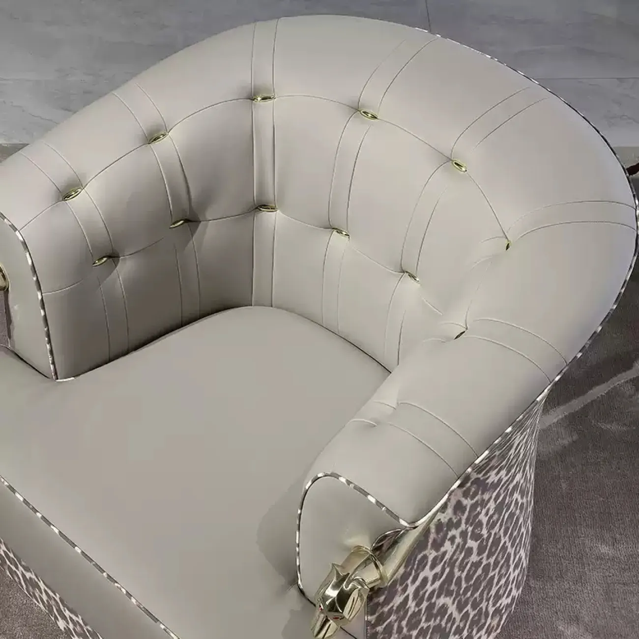 Королевское кожаное кресло "Леопард" из кожи, красного дерева MIVICA KR38190-32