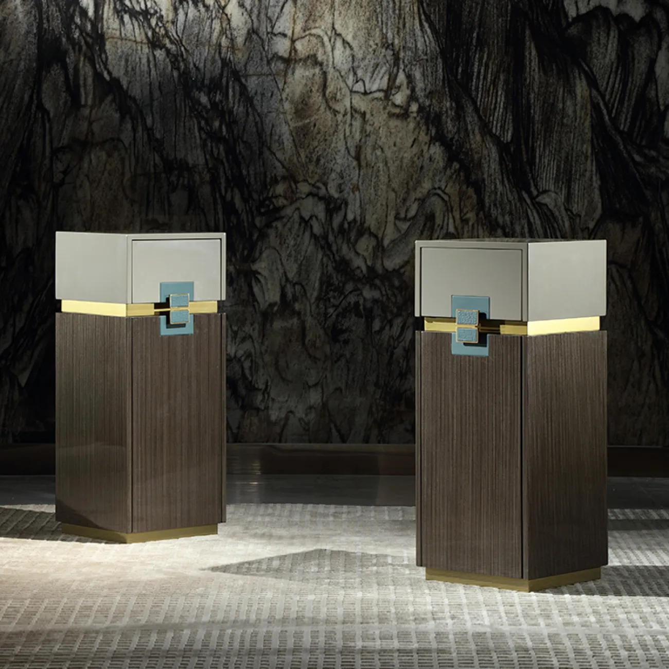 Стильный узкий комод MIVICA из дерева KD38196-32