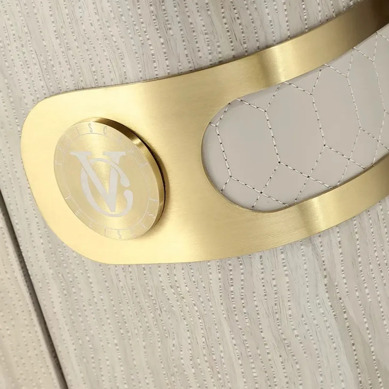 Дизайнерская тумба под телевизор MIVICA из красного дерева и мрамора TB38202-32