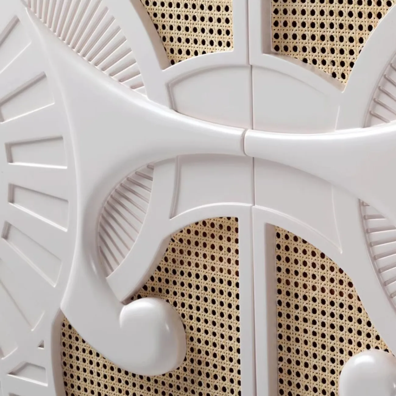 Роскошный Дизайнерский Шкаф Белый Бык Yanshe от LaLume Роскошный Дизайнерский Шкаф Белый Бык Yanshe от LaLume