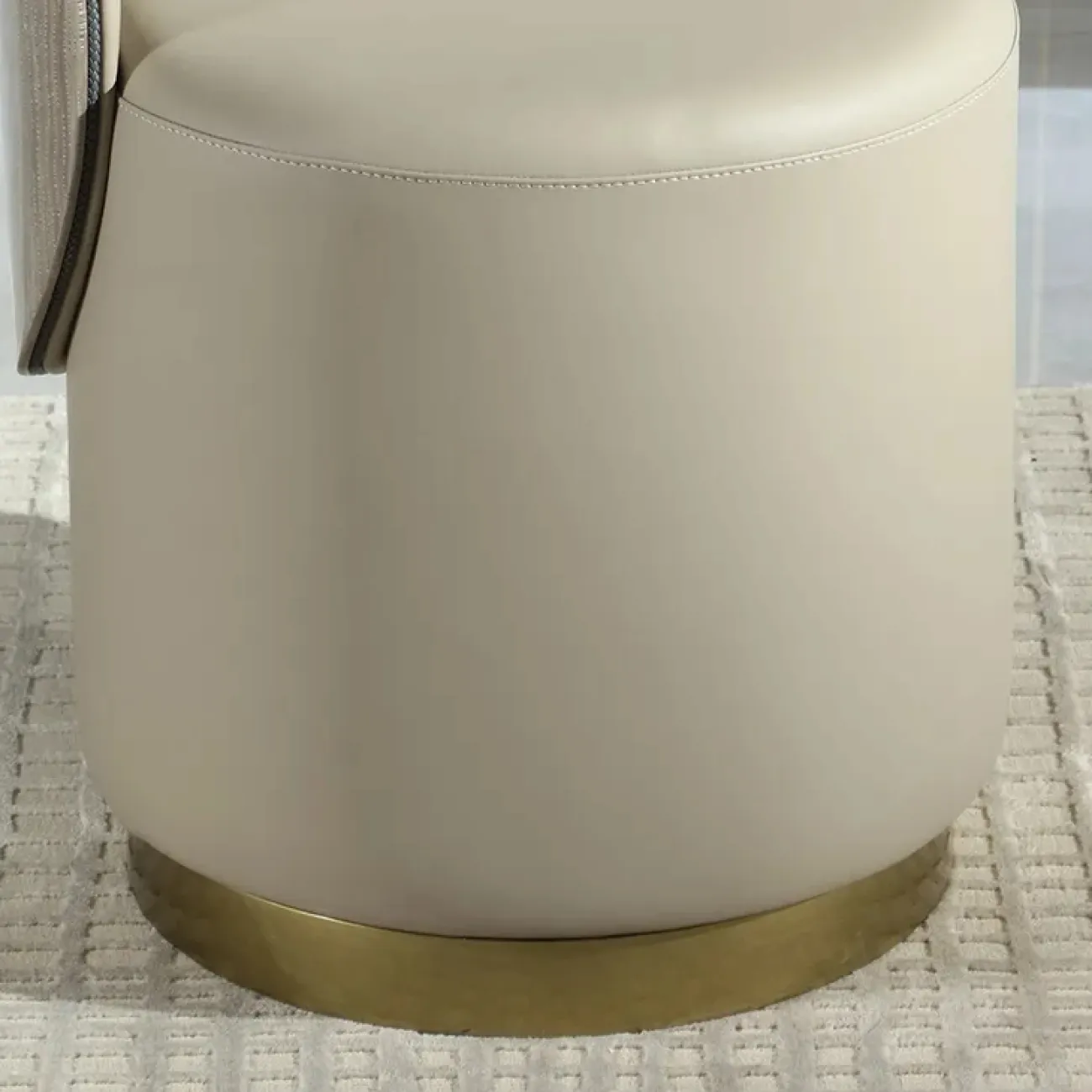 Удобный для туалетного столика табурет MIVICA из кожи и красного дерева ST38207-32