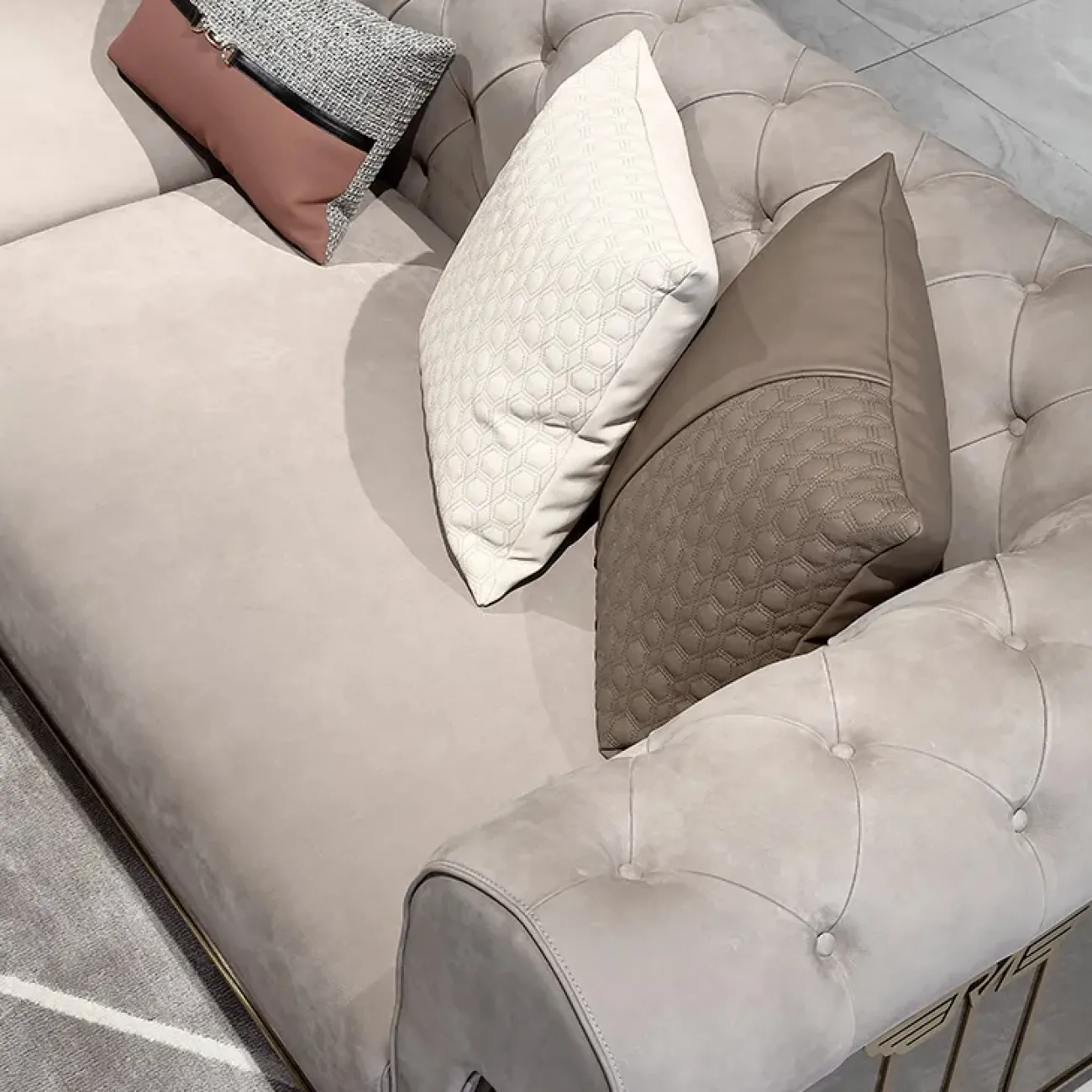 Элегантный диван MIVICA из красного дерева, натуральной кожи Диван MIVICA DV38209-32