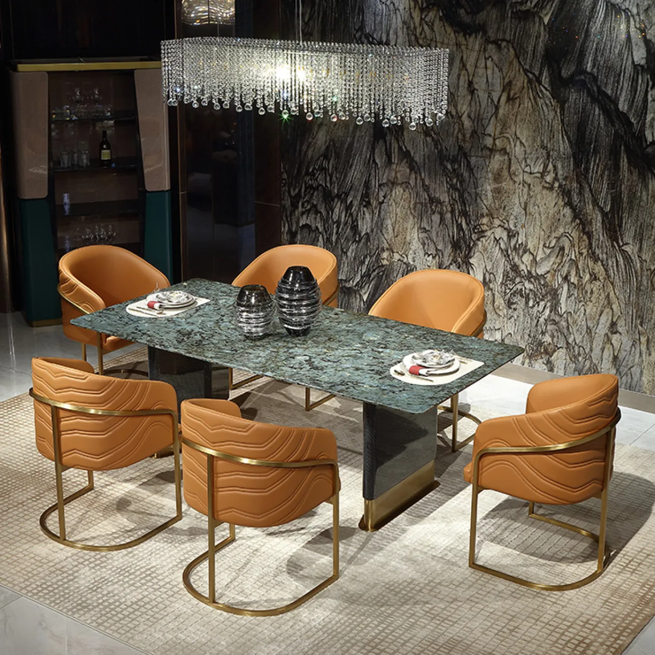 Комфортабельный обеденный стул MIVICA из кожи и латуни ST38211-32