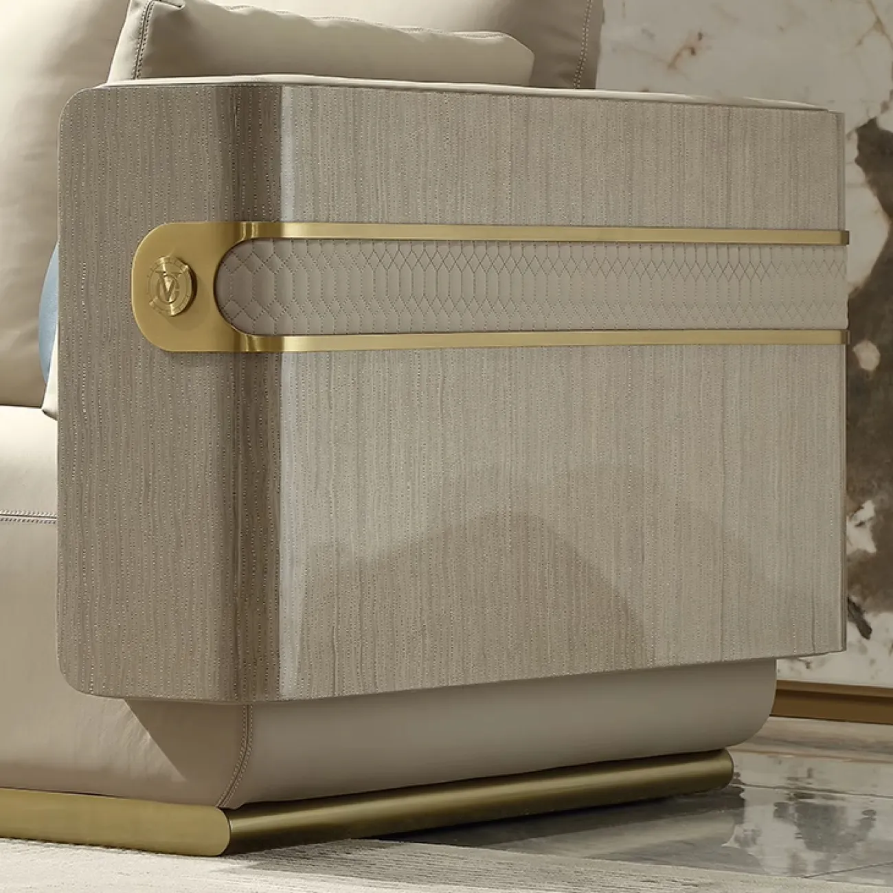 Престижное кресло MIVICA из кожи и красного дерева KR38212-32