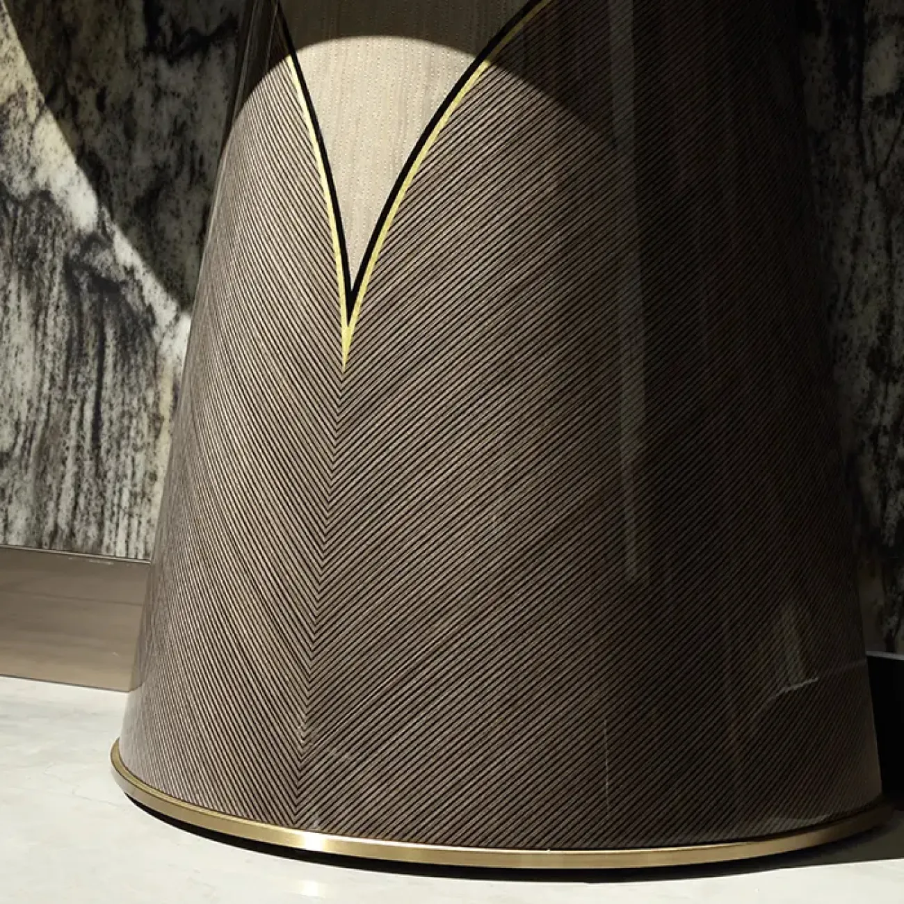 Стильный пристенный столик MIVICA из дерева, стали и мрамора  ST38215-32