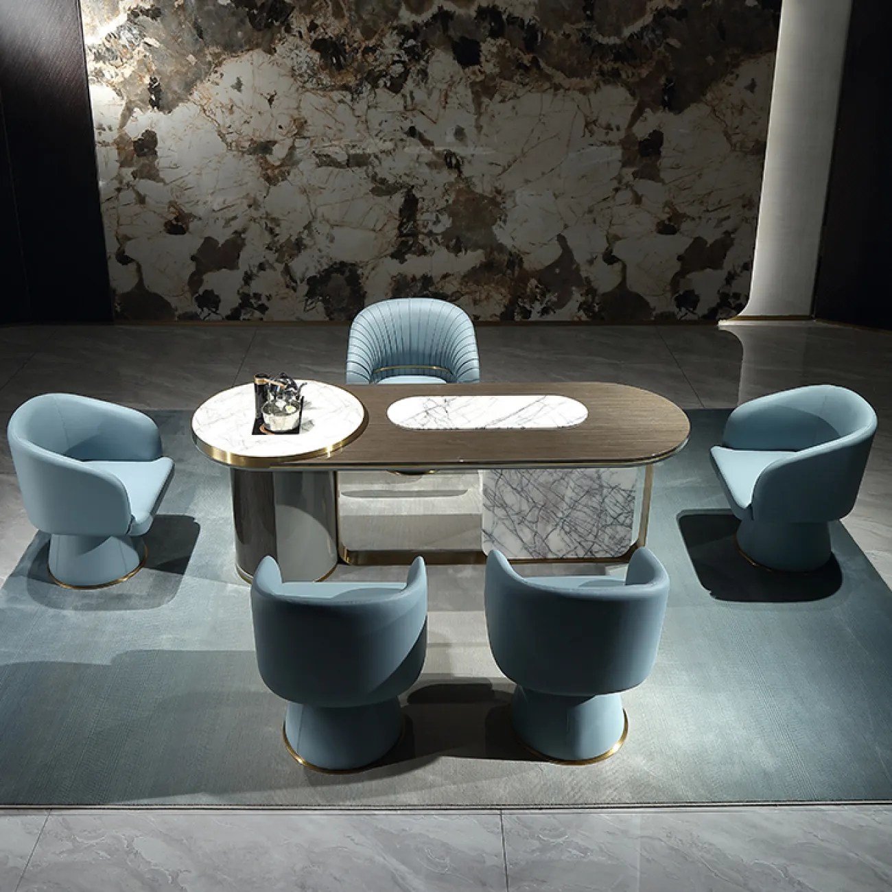 Элегантный кожаный стул MIVICA голубого цвета 38221-32