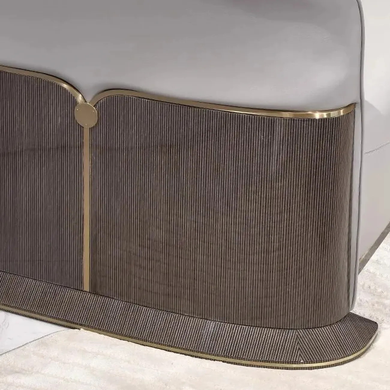 Роскошный диван MIVICA из натуральной кожи и красного дерева KR38223-32