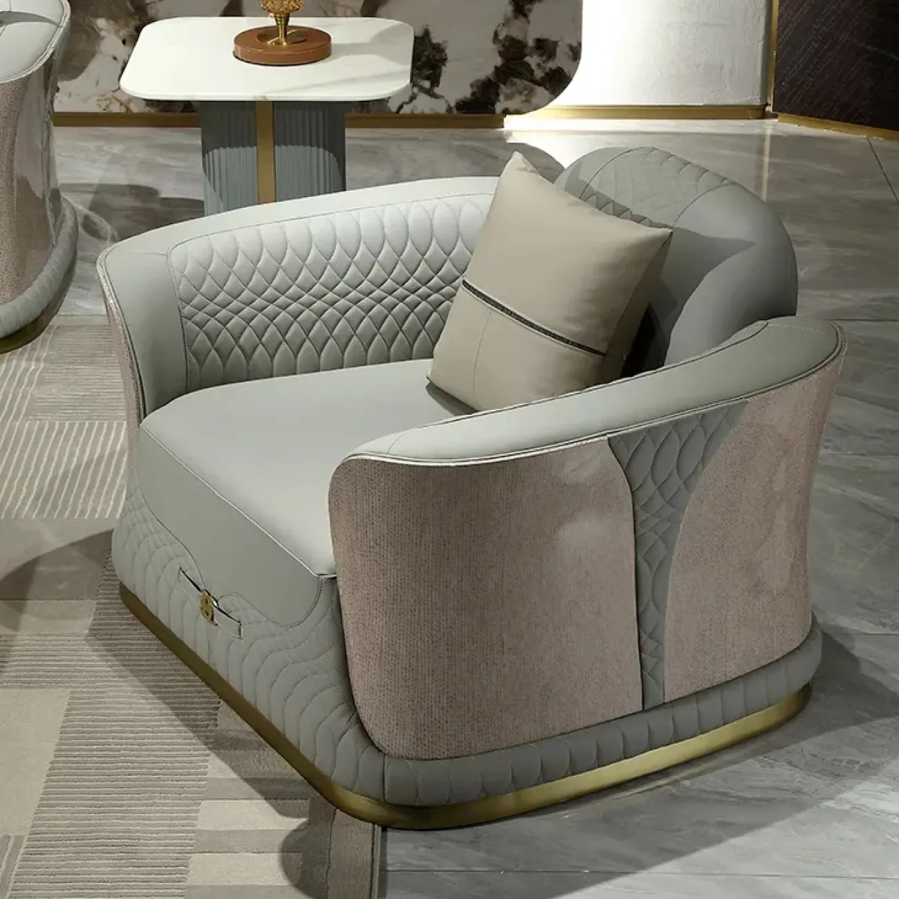 Элегантное кресло MIVICA из натуральной кожи и красного дерева KR38231-32