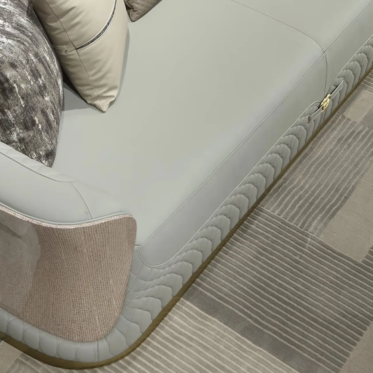 Элегантный диван MIVICA из красного дерева и натуральной кожи DV38232-32