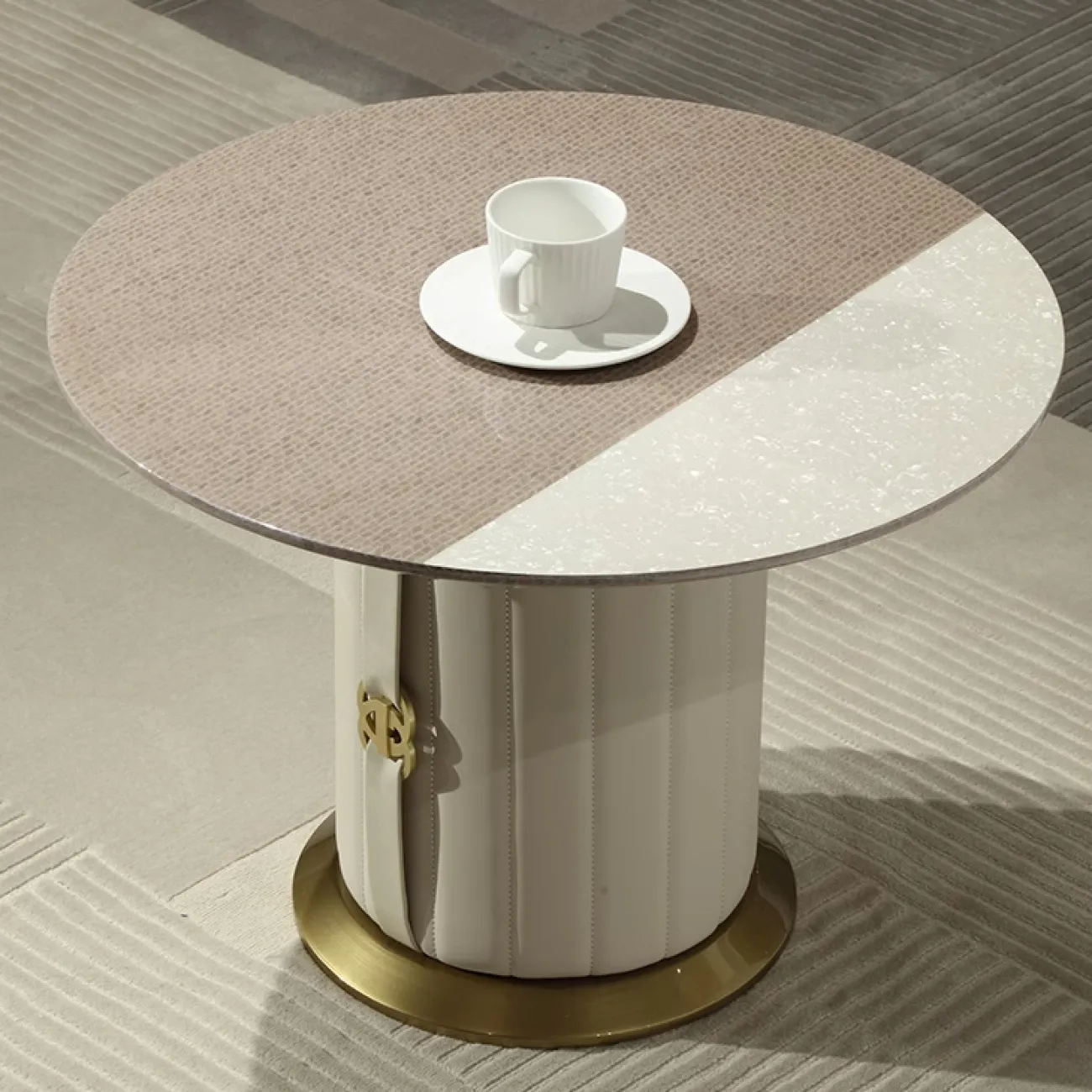 Удобный журнальный столик MIVICA из красного дерева JS38235-32