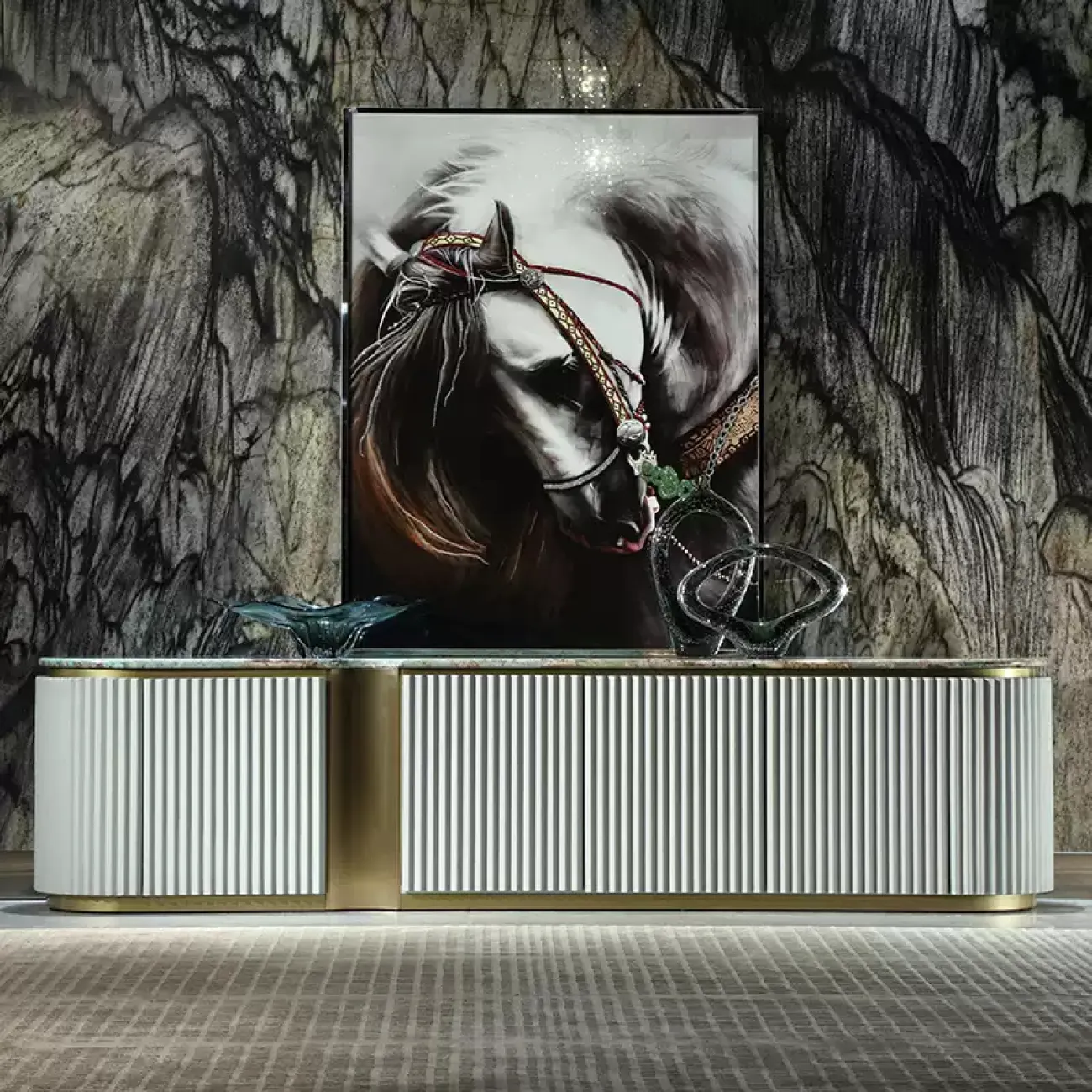 Стильная тумба под телевизор MIVICA из красного дерева и зелёного мрамора TB38238-32