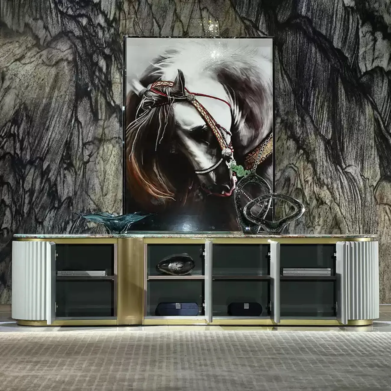 Стильная тумба под телевизор MIVICA из красного дерева и зелёного мрамора TB38238-32