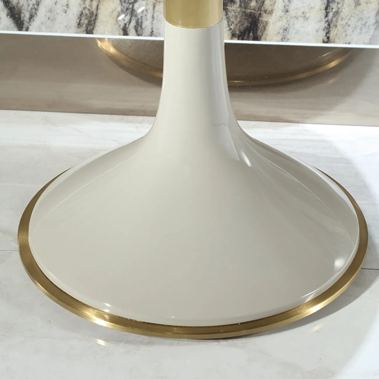 Элегантный туалетный столик с зеркалом MIVICA из красного дерева TS38241-32