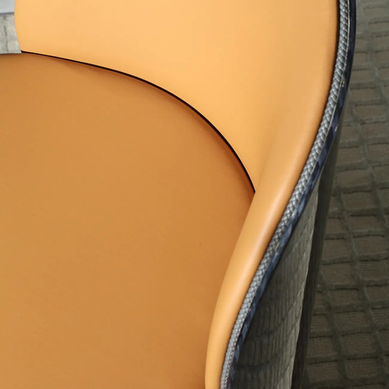 Удобный для туалетного столика табурет MIVICA из кожи и красного дерева ST38242-32