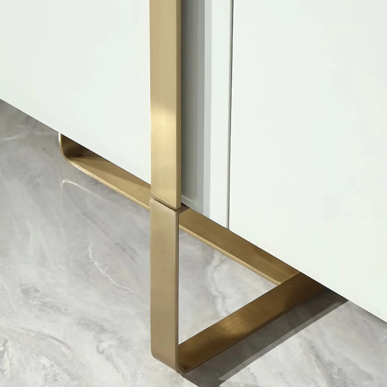  Современный комод MIVICA из красного дерева KD38243-32