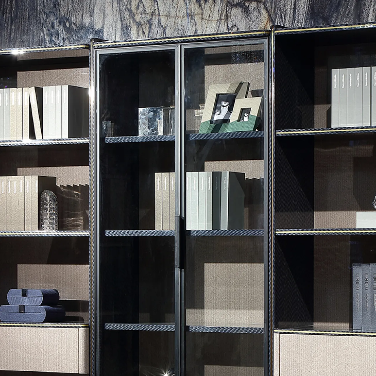 Открытый книжный шкаф MIVICA из красного дерева SH38250-32