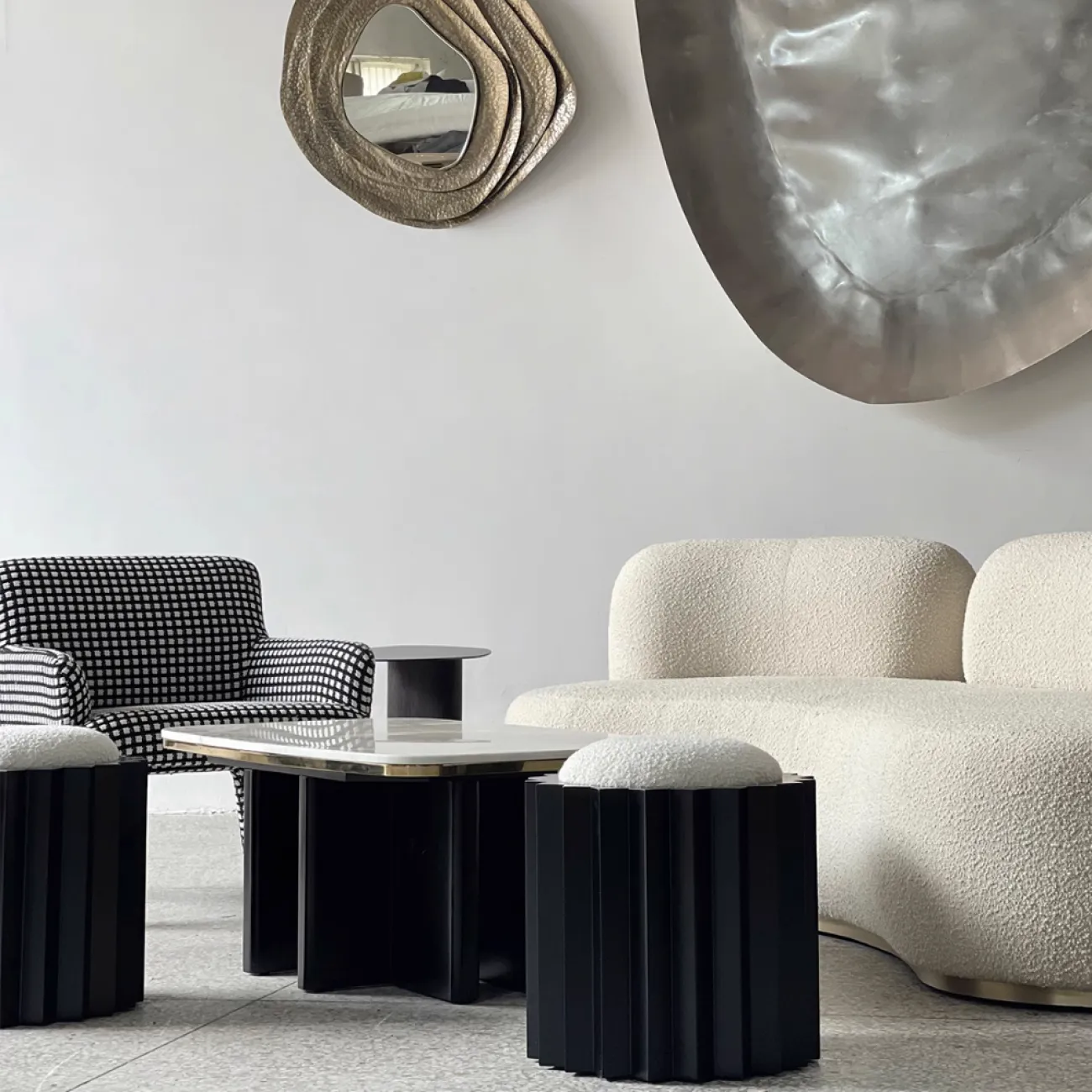 Дизайнерский Черный Низкий Табурет Yanshe от LaLume Дизайнерский Черный Низкий Табурет Yanshe от LaLume