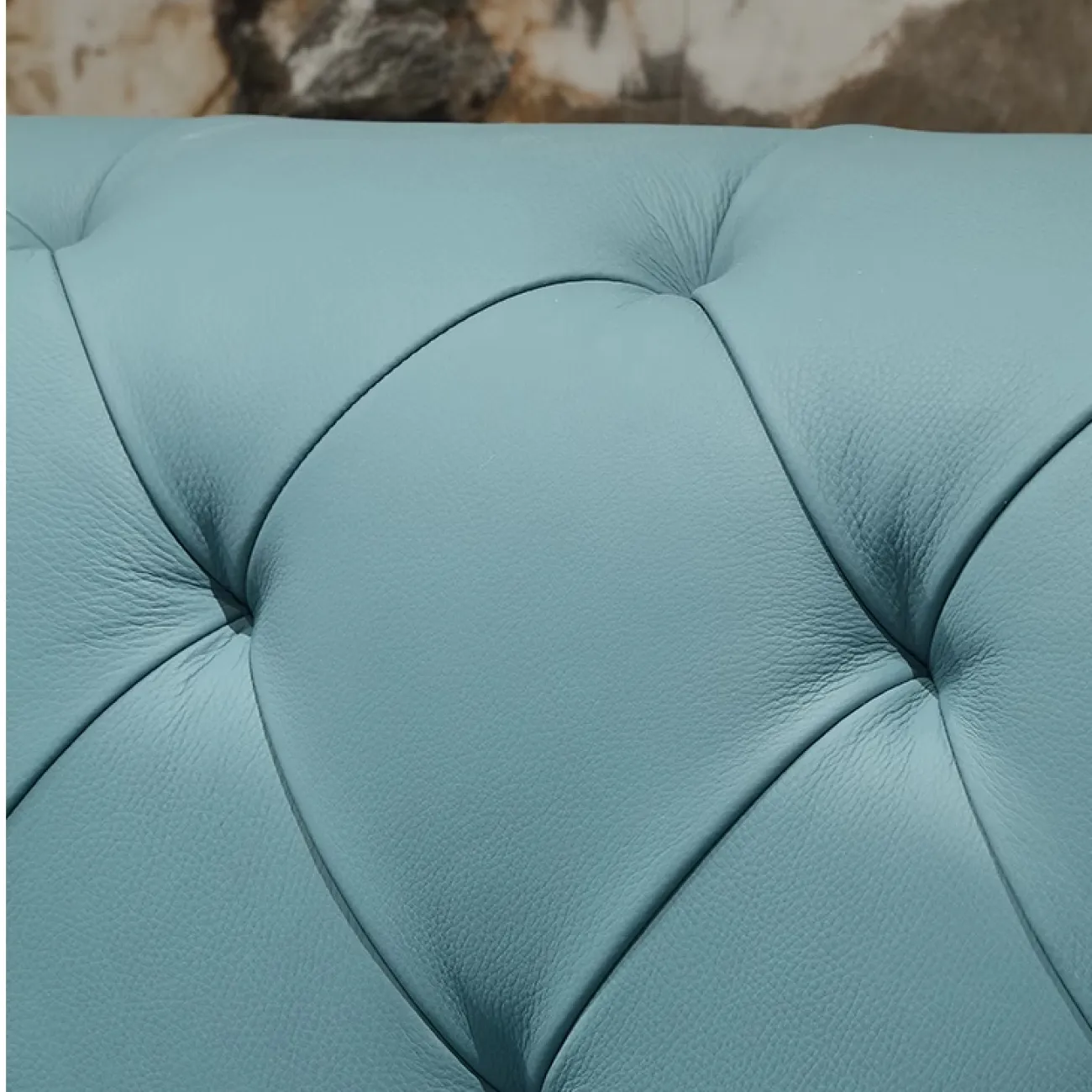 Элегантное кресло MIVICA из натуральной кожи и красного дерева KR38252-32