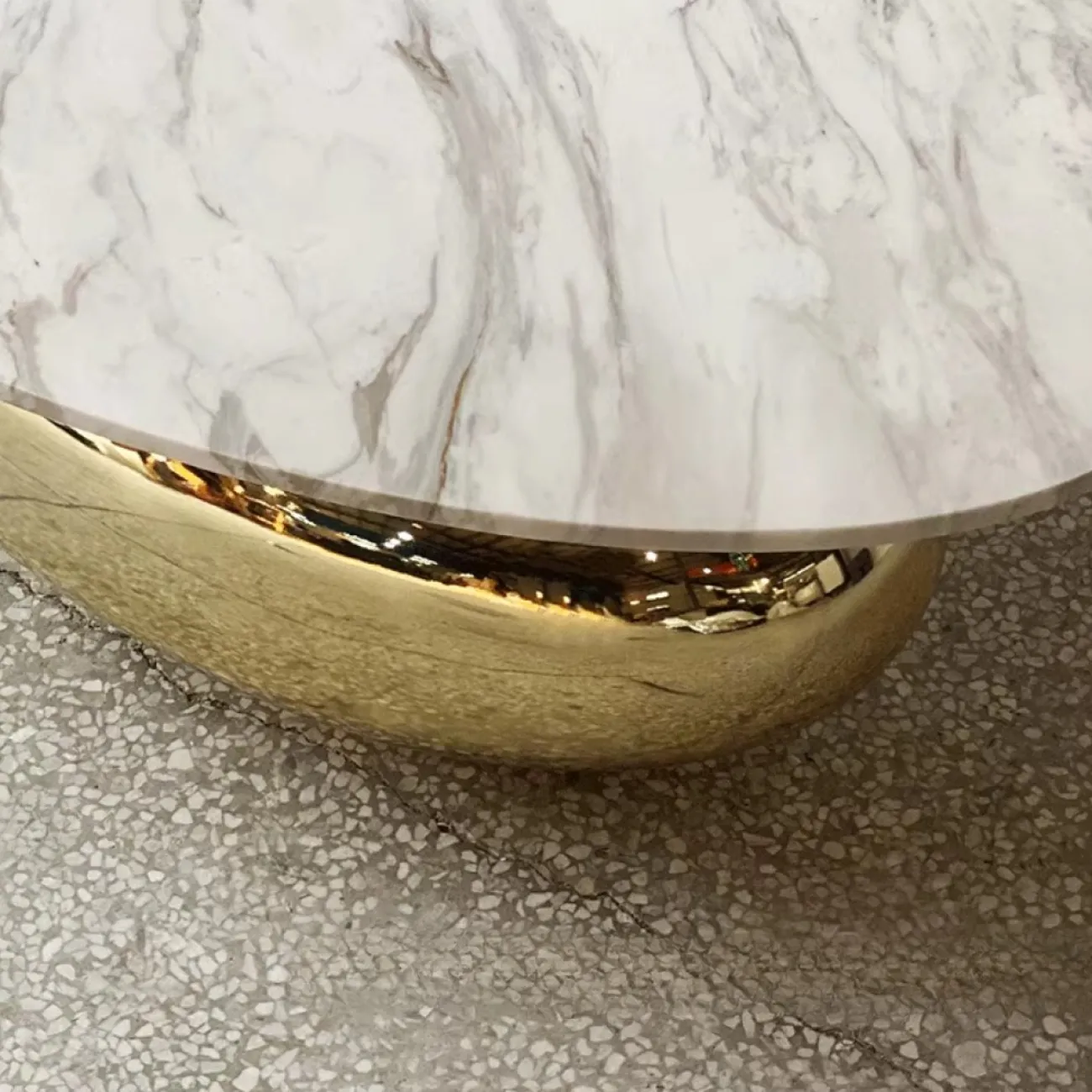 Дизайнерский Золотой Яичный стол Yanshe от LaLume