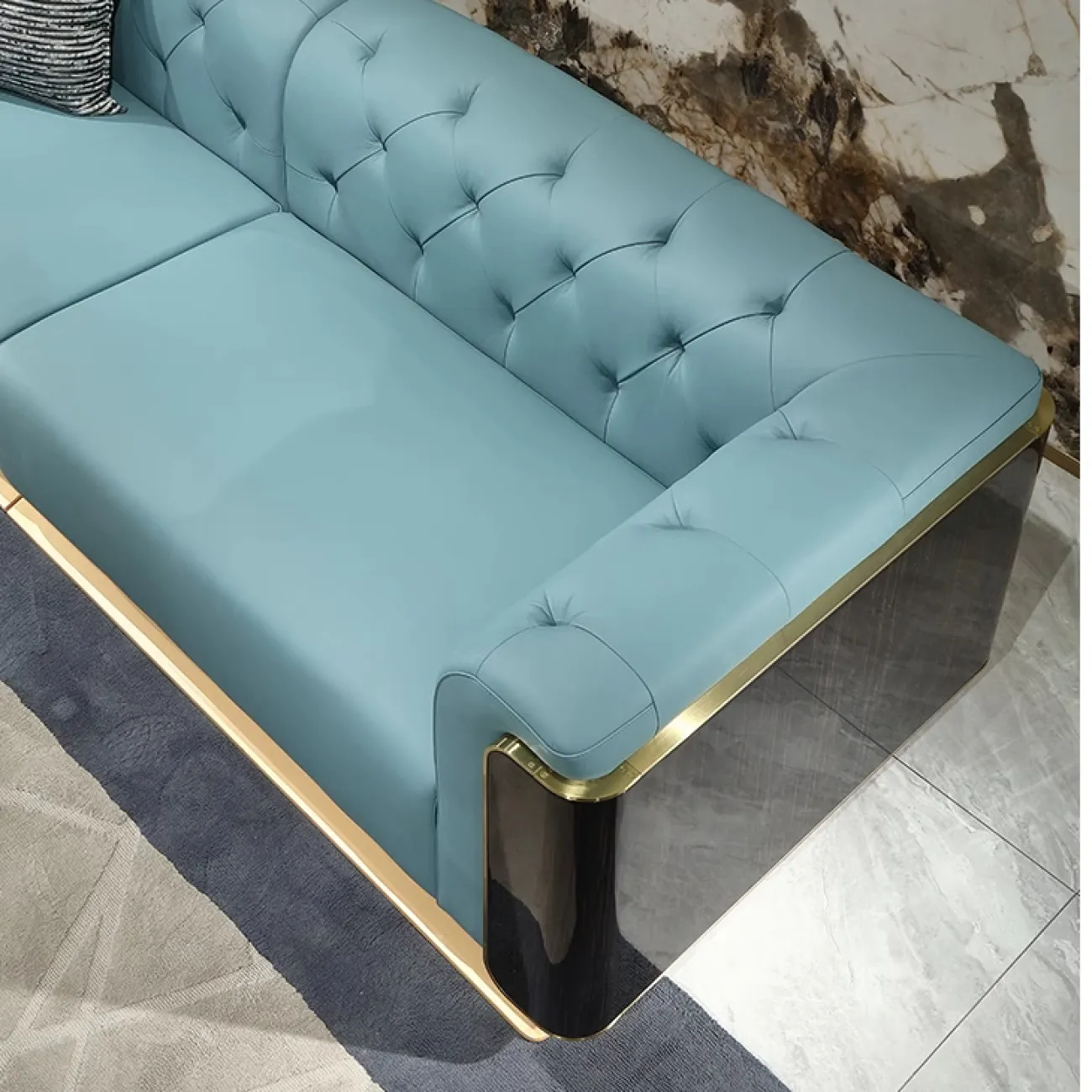 Комфортабельный диван MIVICA из натуральной кожи и красного дерева DV38256-32