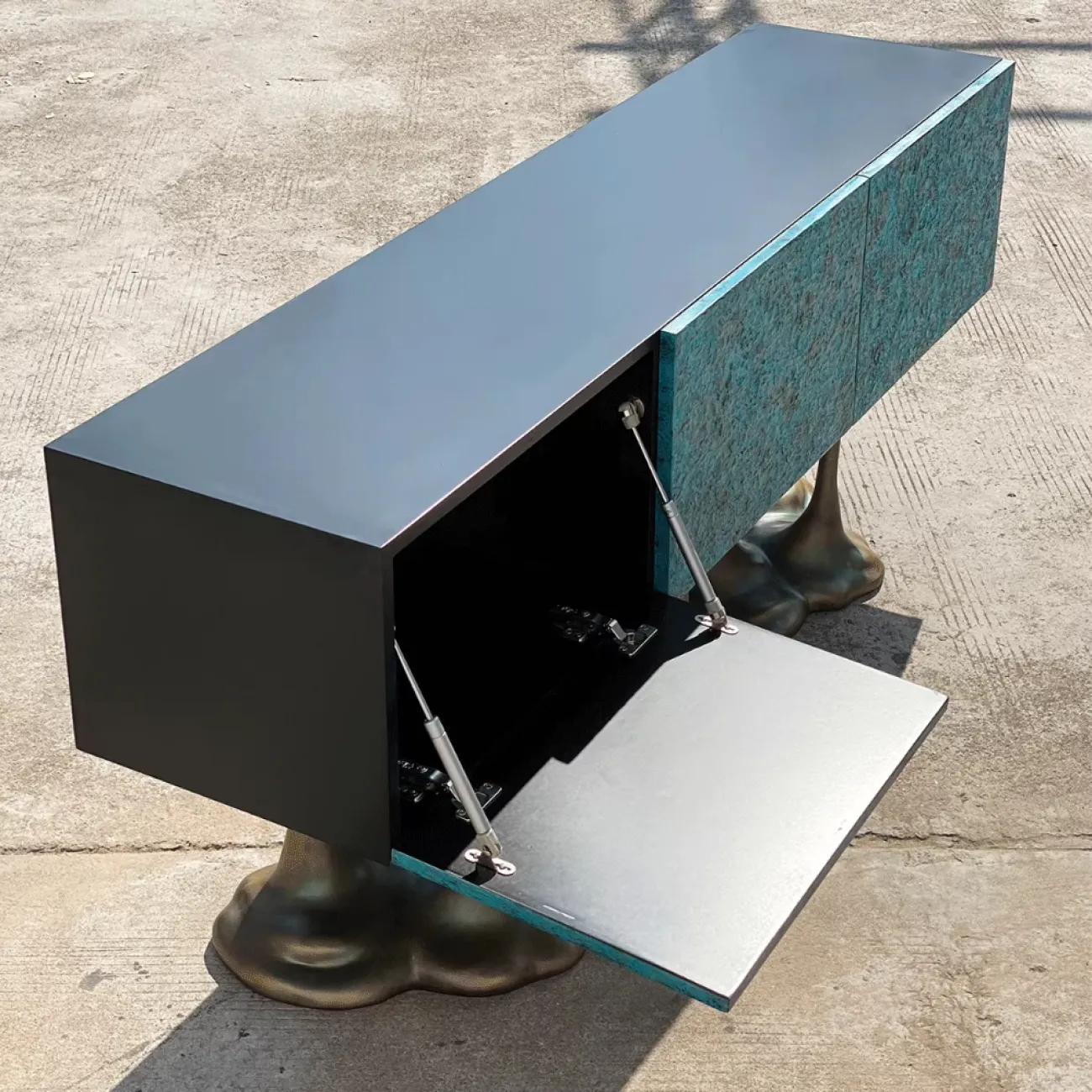 Дизайнерский Длинный Обеденный Шкаф Yanshe от LaLume Дизайнерский Длинный Обеденный Шкаф Yanshe от LaLume