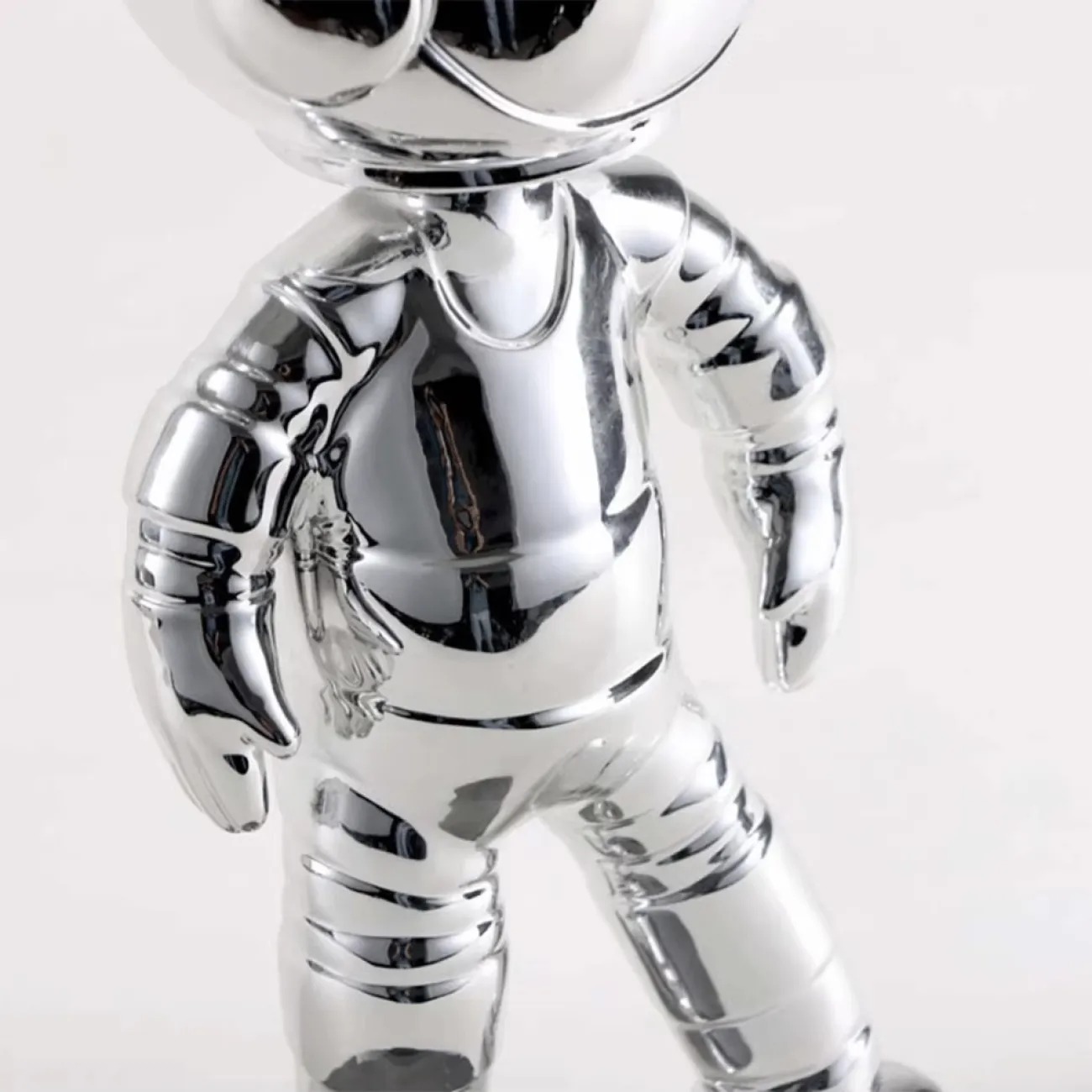 Дизайнерские Маленькие Статуэтки Персонаж Yanshe от LaLume