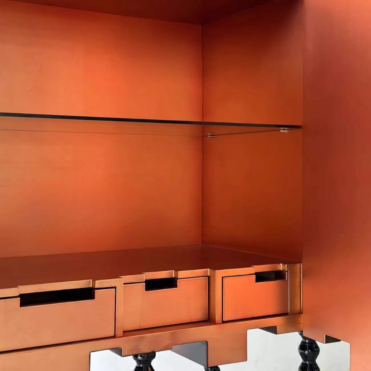 Дизайнерский Комод с ящиками из Красного Камня Yanshe от LaLume