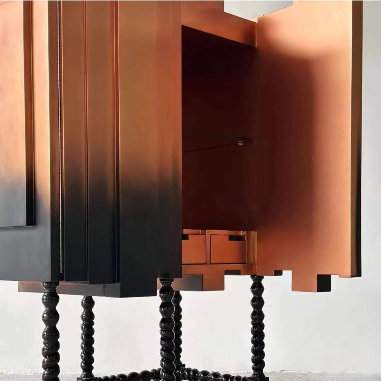 Дизайнерский Комод с ящиками из Красного Камня Yanshe от LaLume