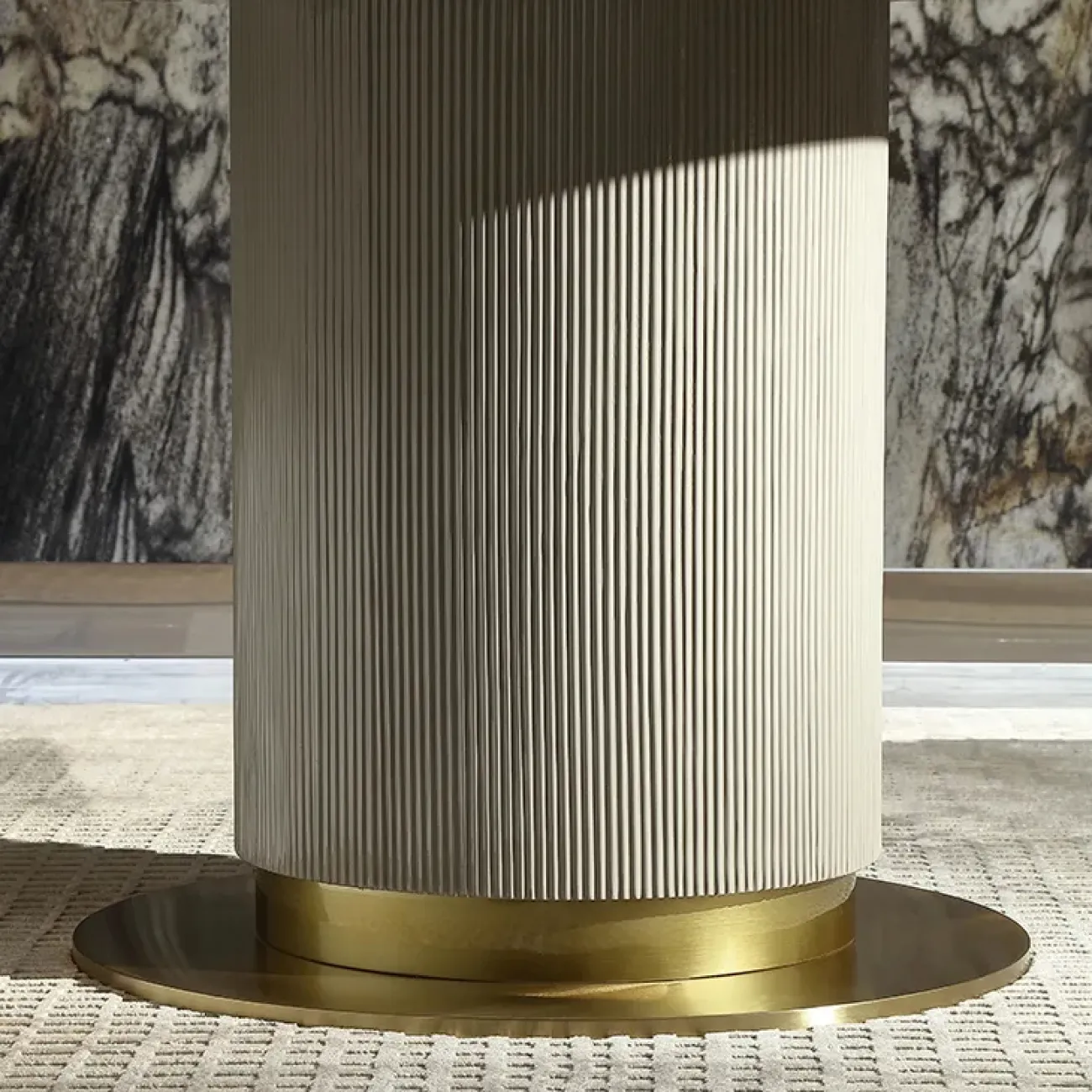 Роскошный круглый обеденный стол MIVICA из мрамора и красного дерева OS38275-32