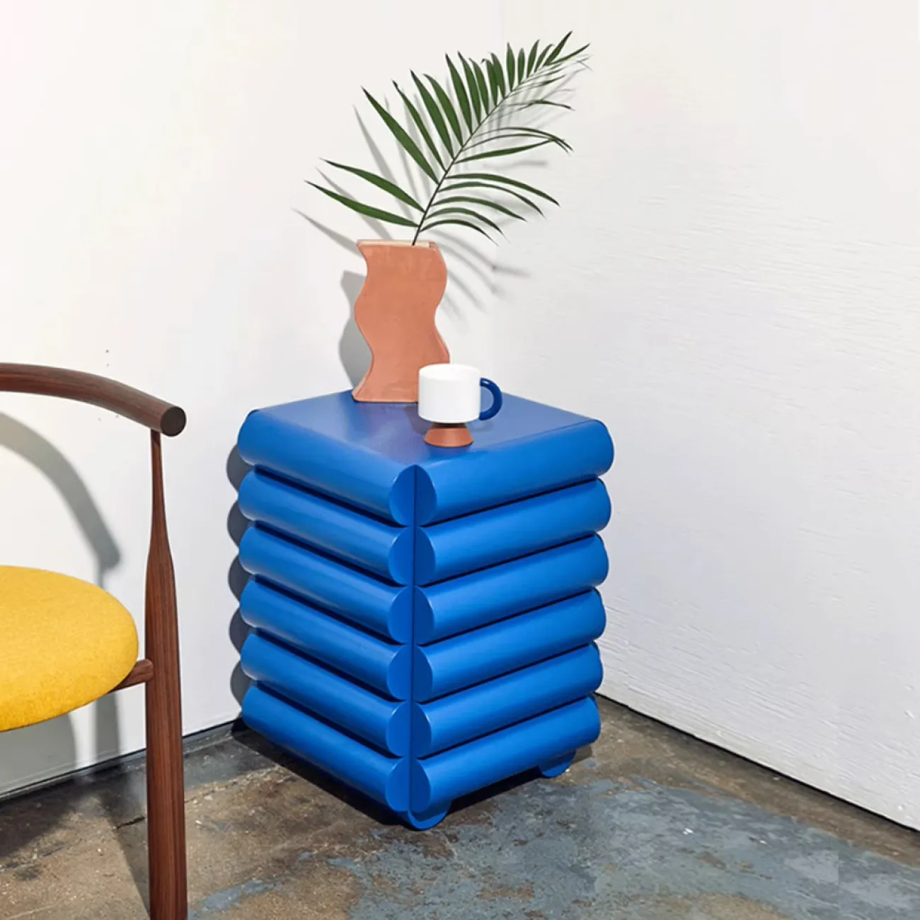 Дизайнерский Прикроватный Столик в виде Лестницы Yanshe от LaLume