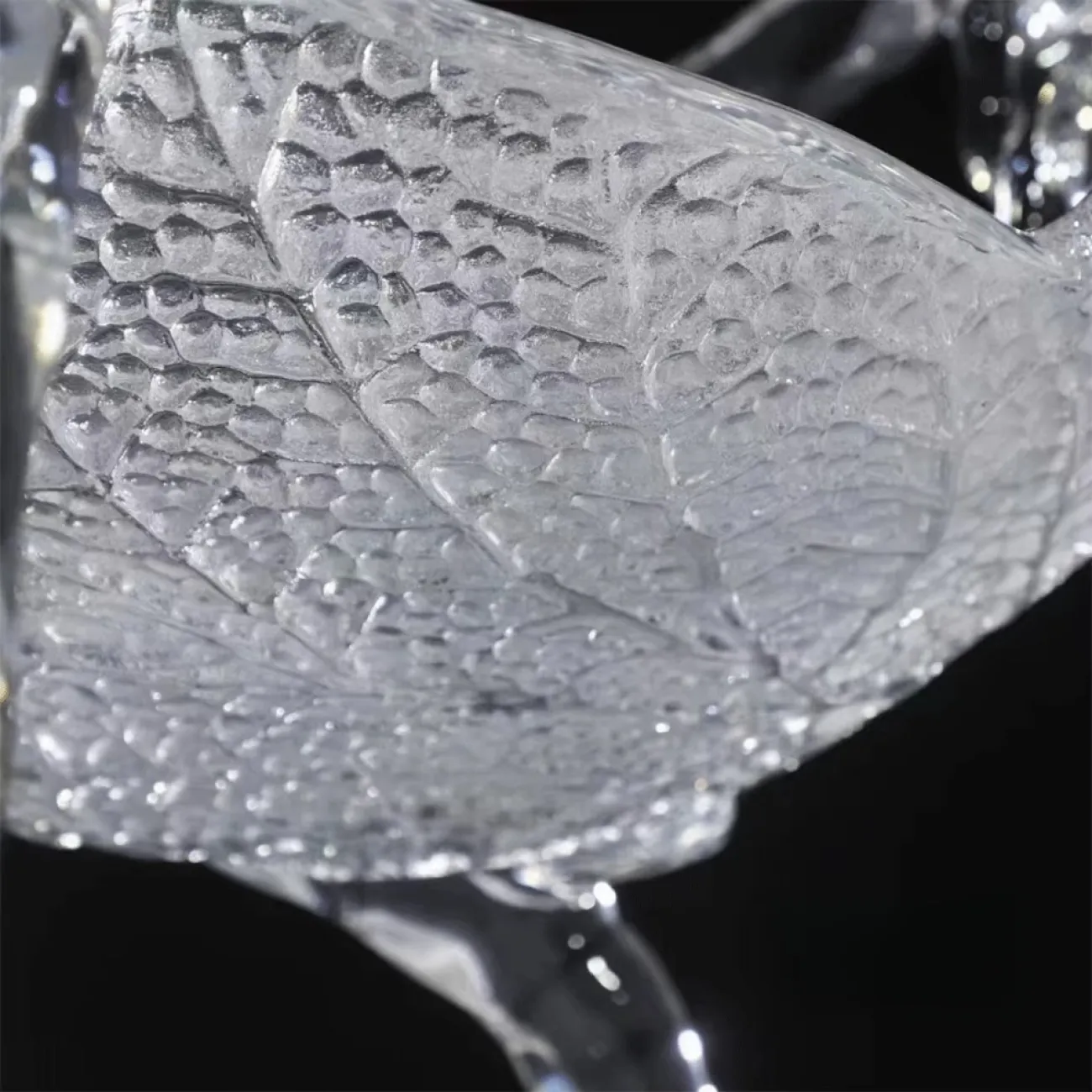 Дизайнерское Прозрачное Кресло в виде Листа и Рыбьей Чешуи Yanshe от LaLume