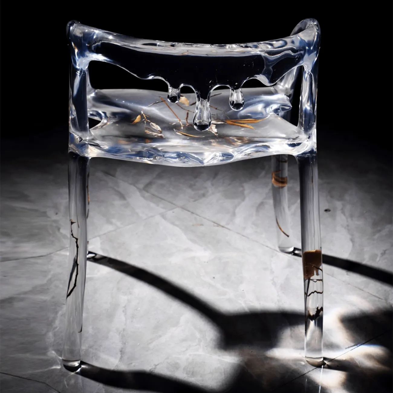 Дизайнерское Прозрачное Кресло в виде Листа и Рыбьей Чешуи Yanshe от LaLume