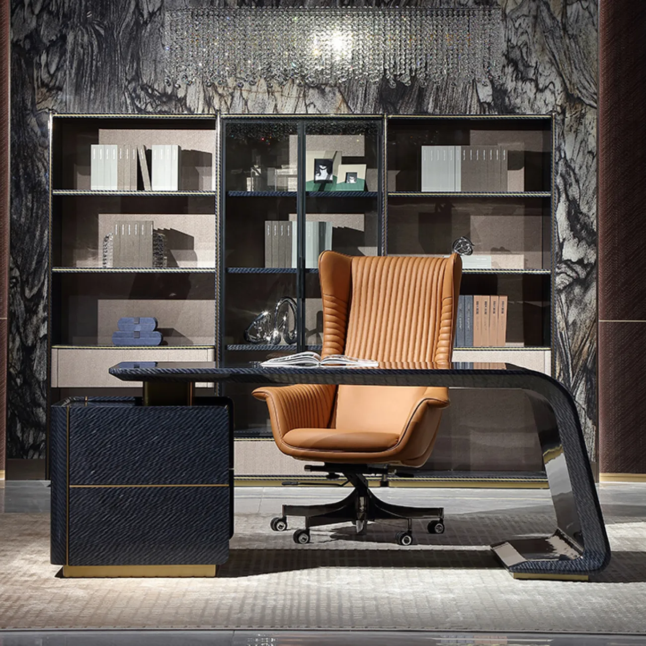 Стильный письменный стол MIVICA из красного дерева PT38299-32