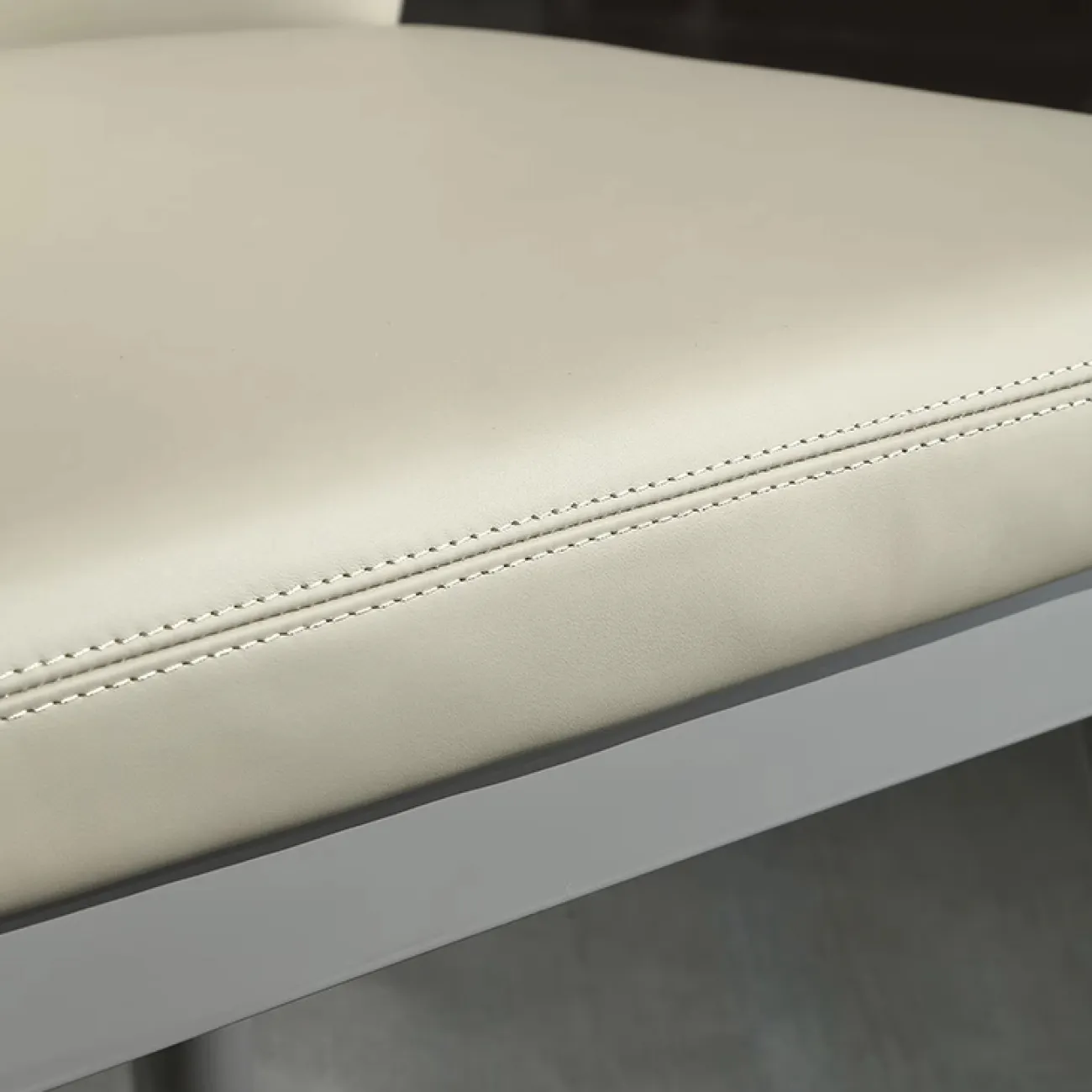 Классические обеденные стулья, 2 шт MIVICA из кожи и красного дерева ST38302-32