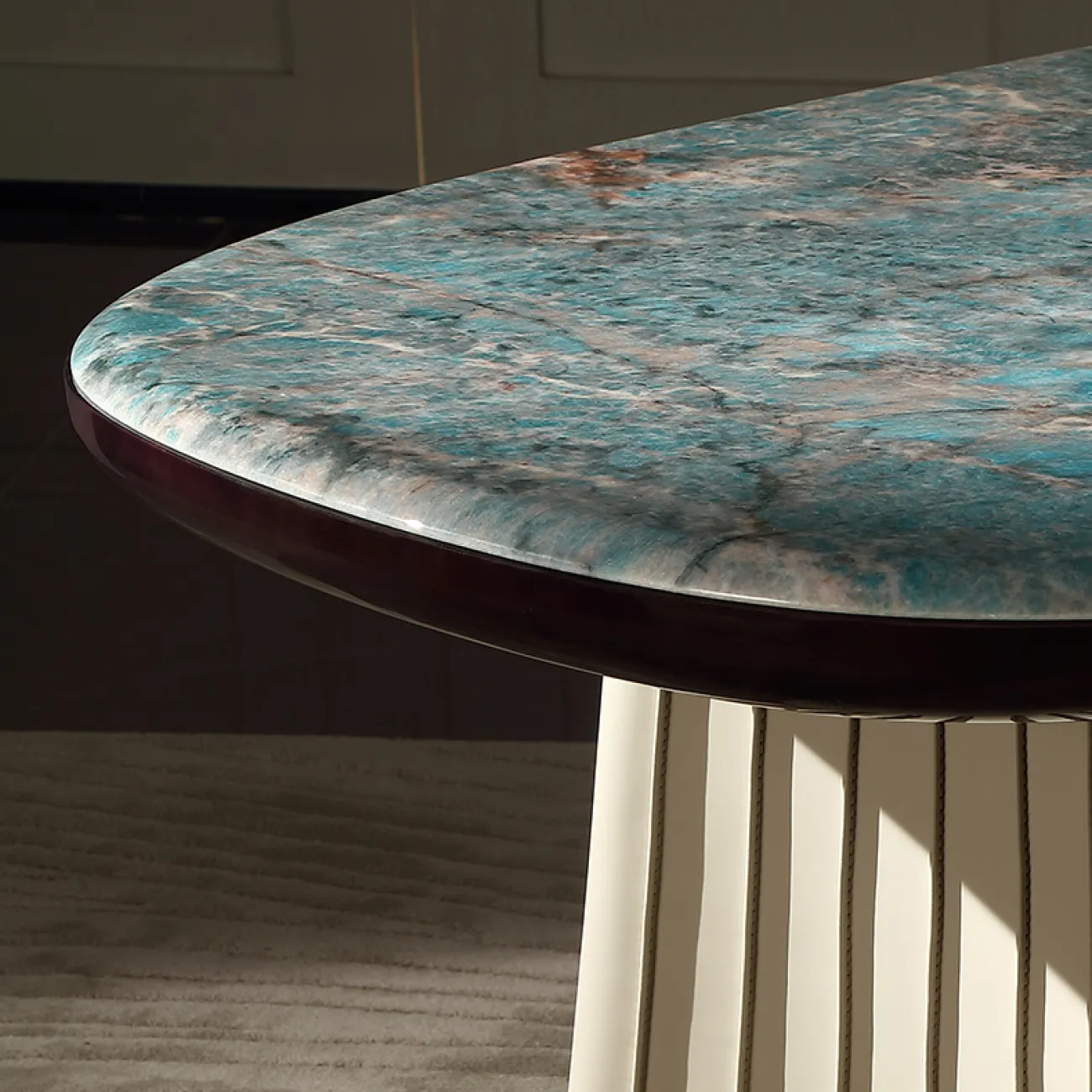 Роскошный обеденный стол MIVICA из зелёного мрамора и дерева OS38320-32