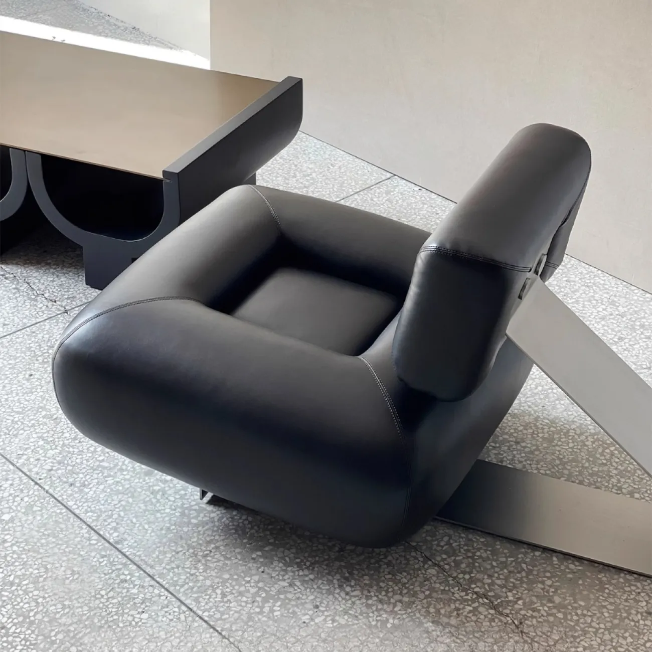 Дизайнерский Одиночный Кожаный Арт Диван Yanshe от LaLume