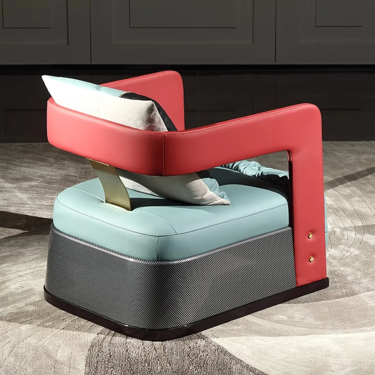 Дизайнерское кресло MIVICA  из натуральной кожи KR38337-32